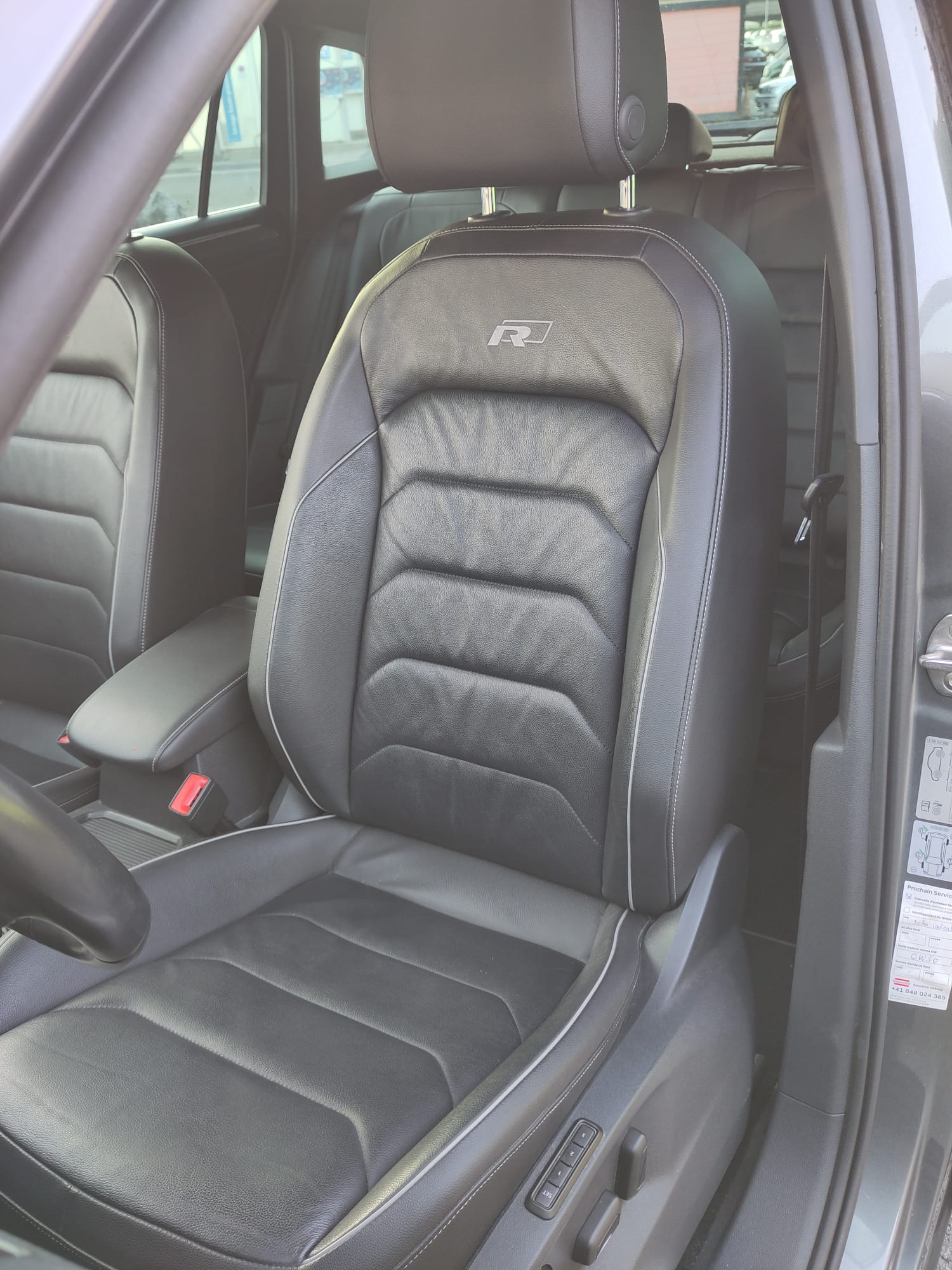 VW Tiguan 2.0TSI Highline 4Motion DSG-image-5