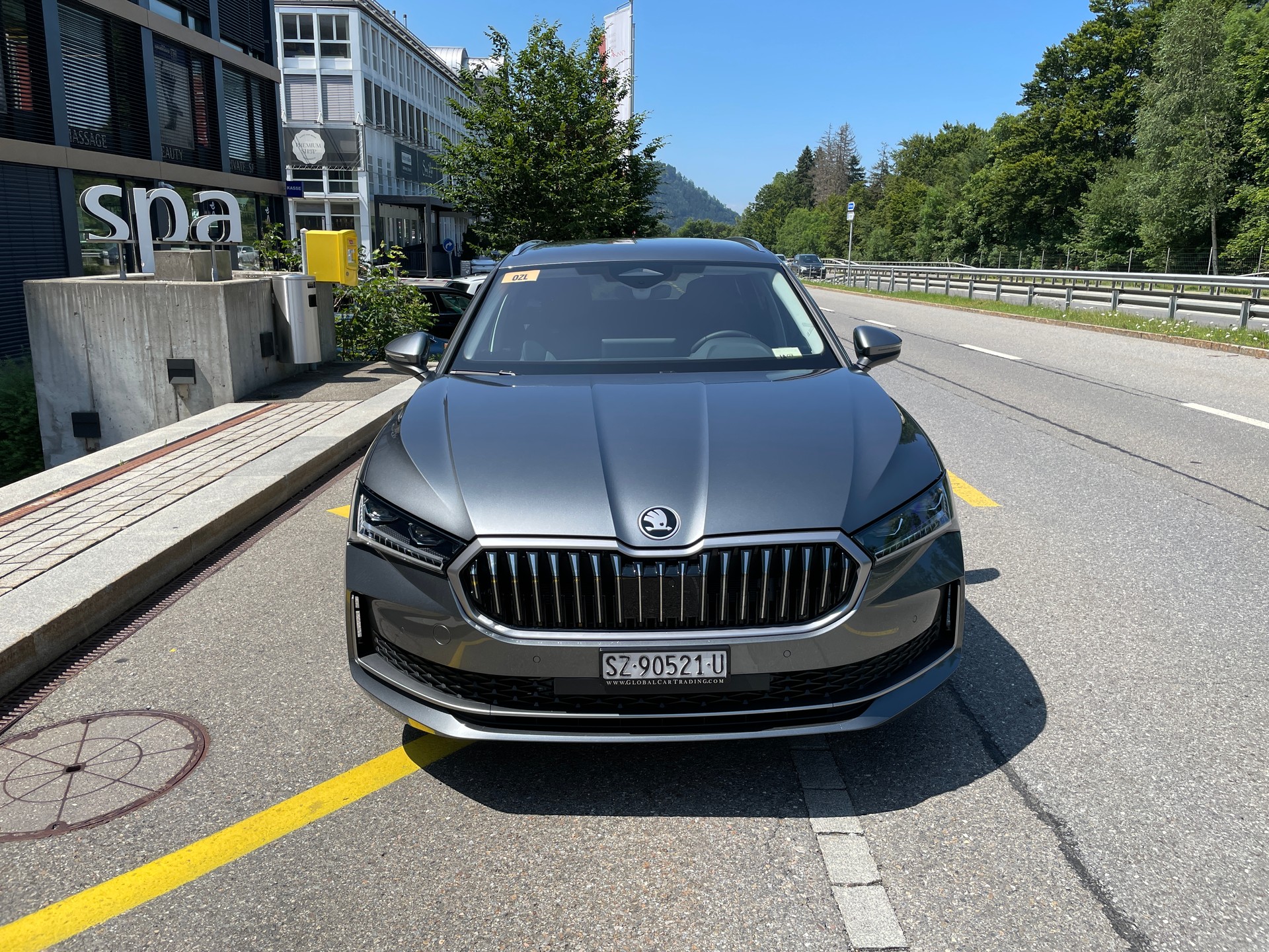 SKODA Superb Combi 2.0 TDi L&K 4x4 DSG-showroom-element-2
