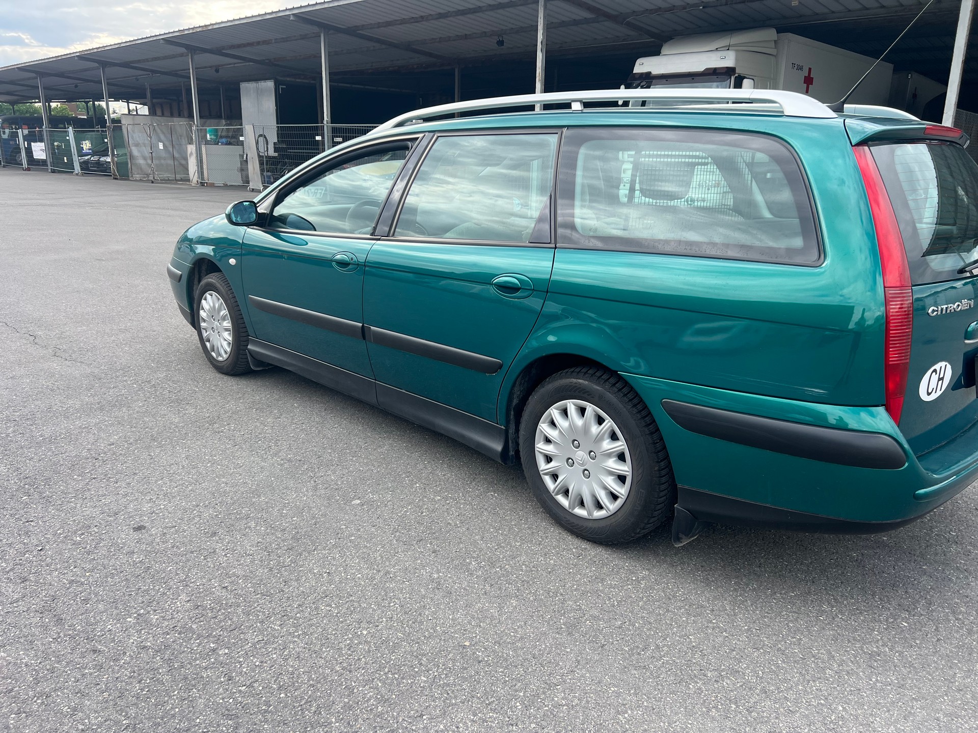 CITROEN C5 Break 2.0i 16V Ambiance Automatic-image-5