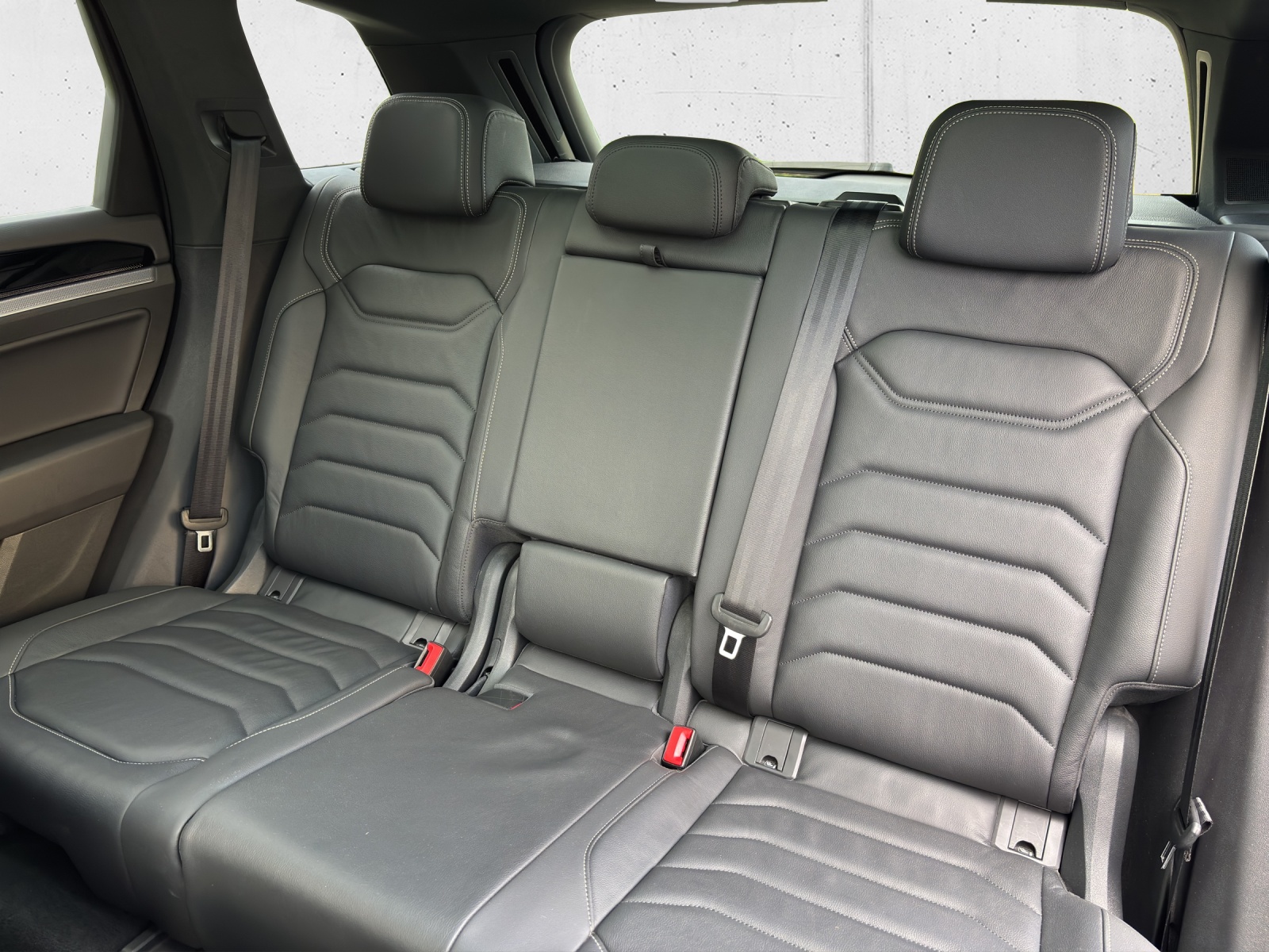 VW Touareg 3.0 TDI R Line Tiptronic mit AHK, Allradlenkung & Standheizung-image-28