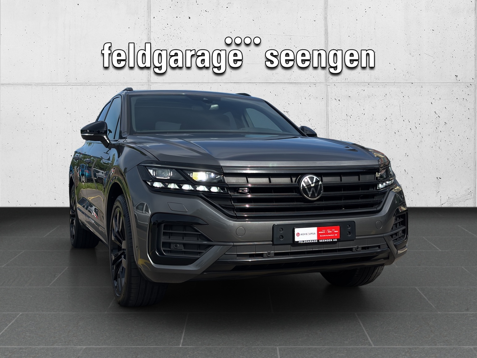 VW Touareg 3.0 TDI R Line Tiptronic mit AHK, Allradlenkung & Standheizung-showroom-element-2