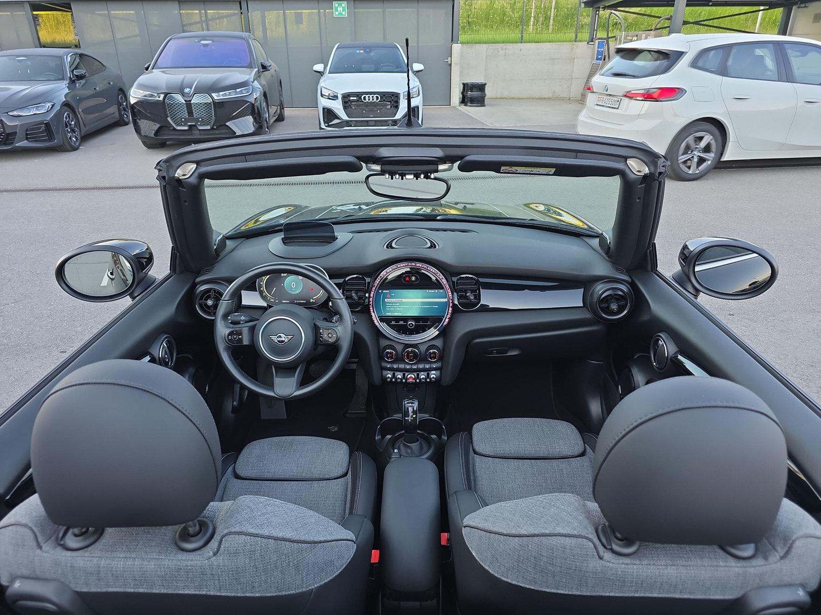 MINI Cooper Cabrio Classic Trim F57 1.5i (CH)-image-22
