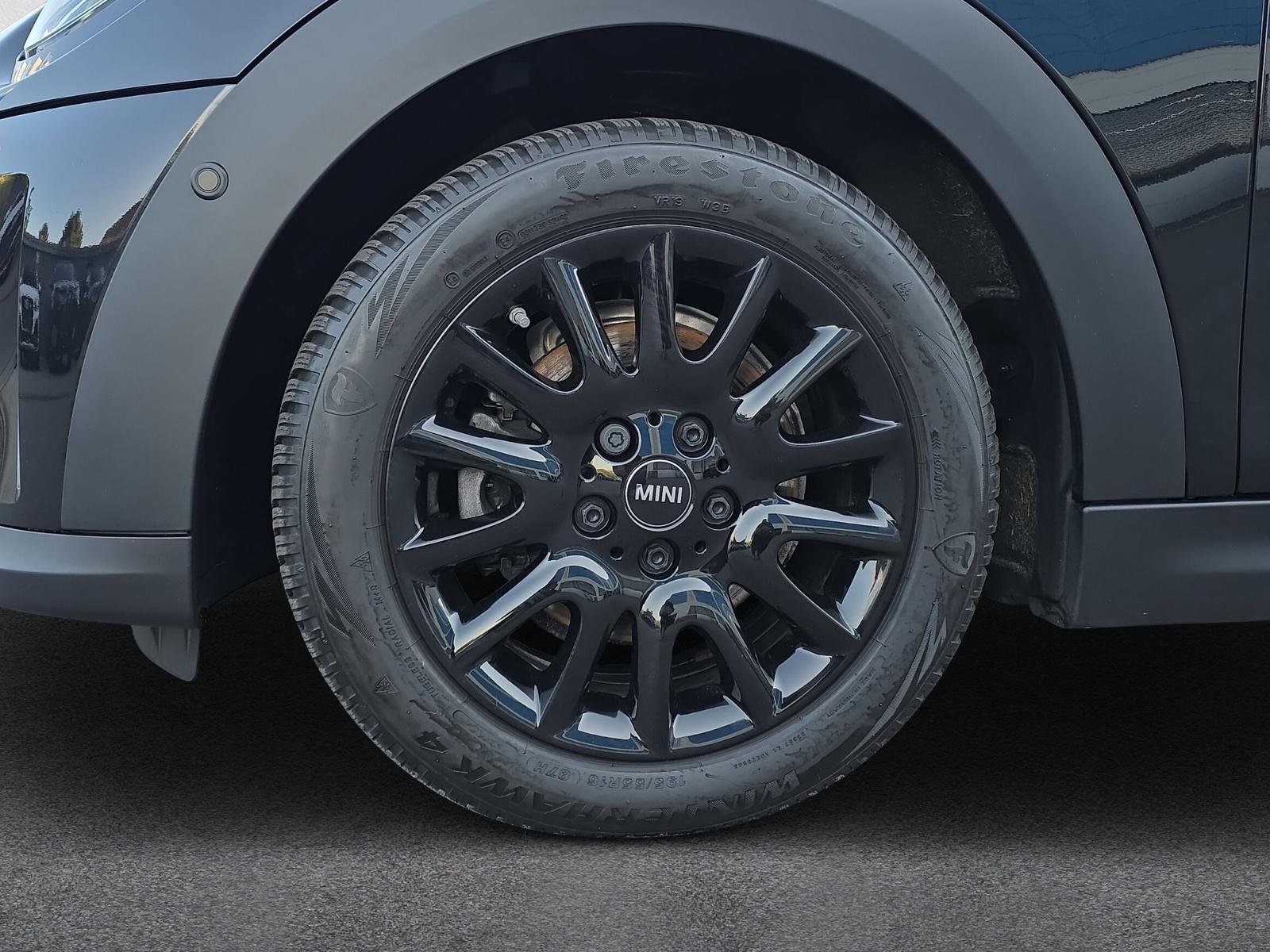 MINI Cooper Cabrio Classic Trim F57 1.5i (CH)-image-8