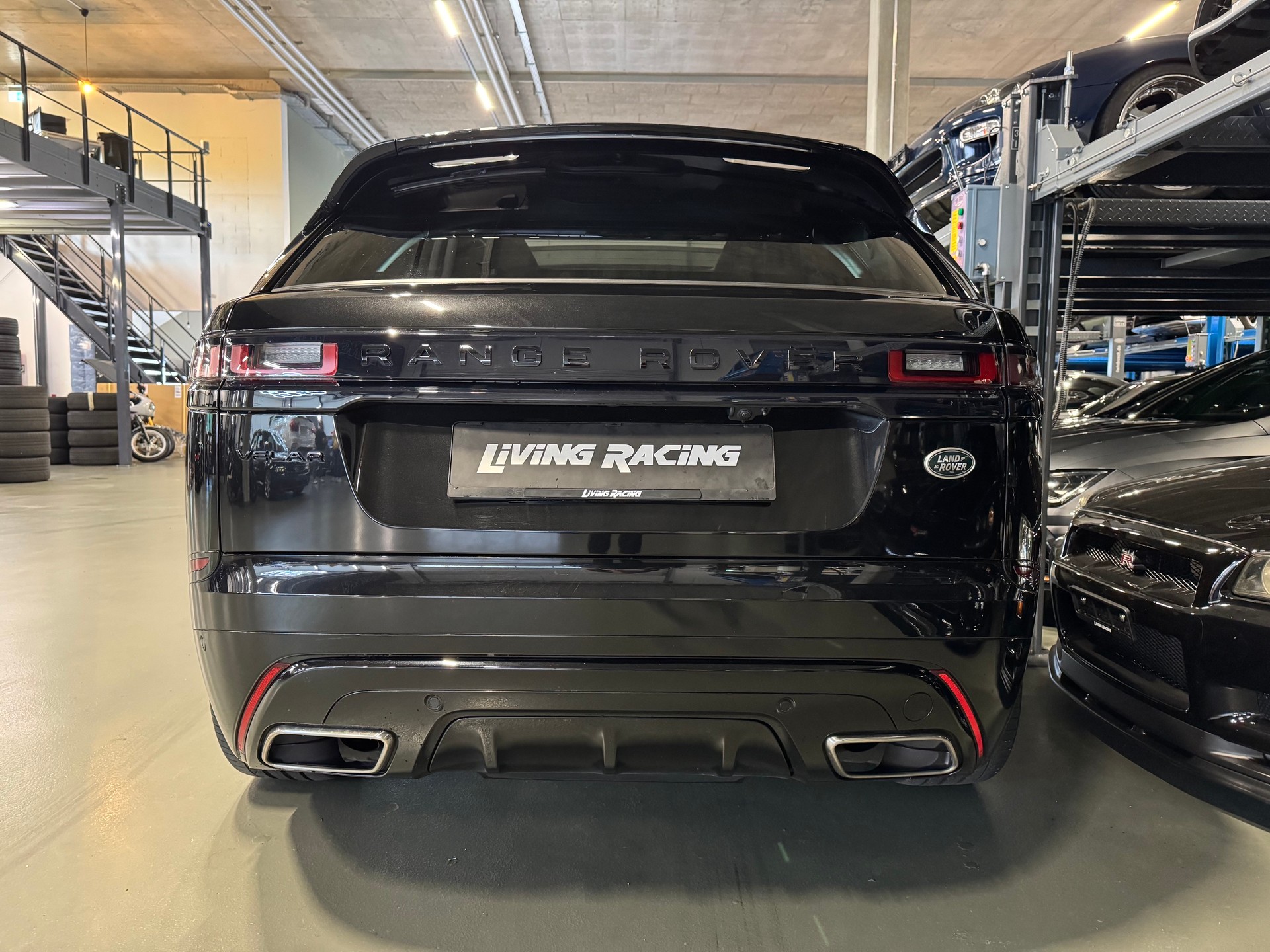 LAND ROVER Range Rover Velar R-Dynamic D 275 Automatic-image-3