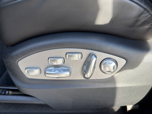 PORSCHE Macan Turbo-image-6