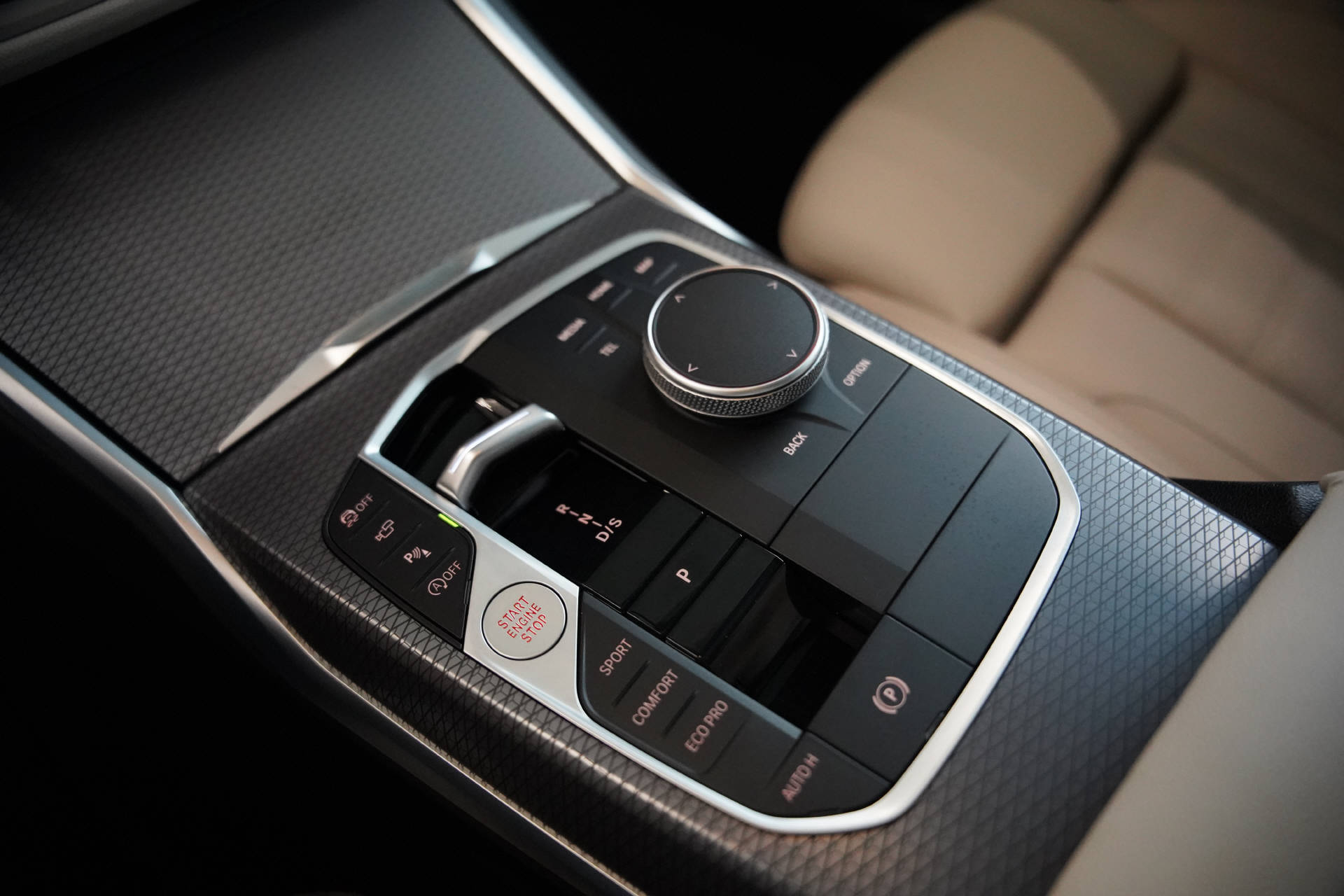 BMW M340i xDrive 48V Touring Steptronic M Sport-image-14