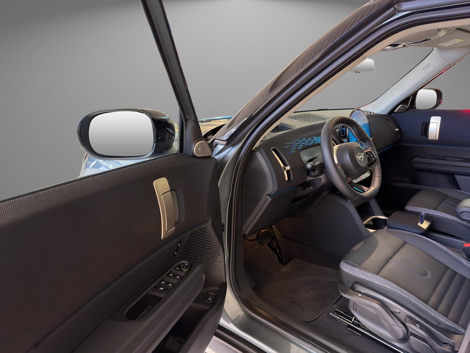 MINI Countryman E-image-10
