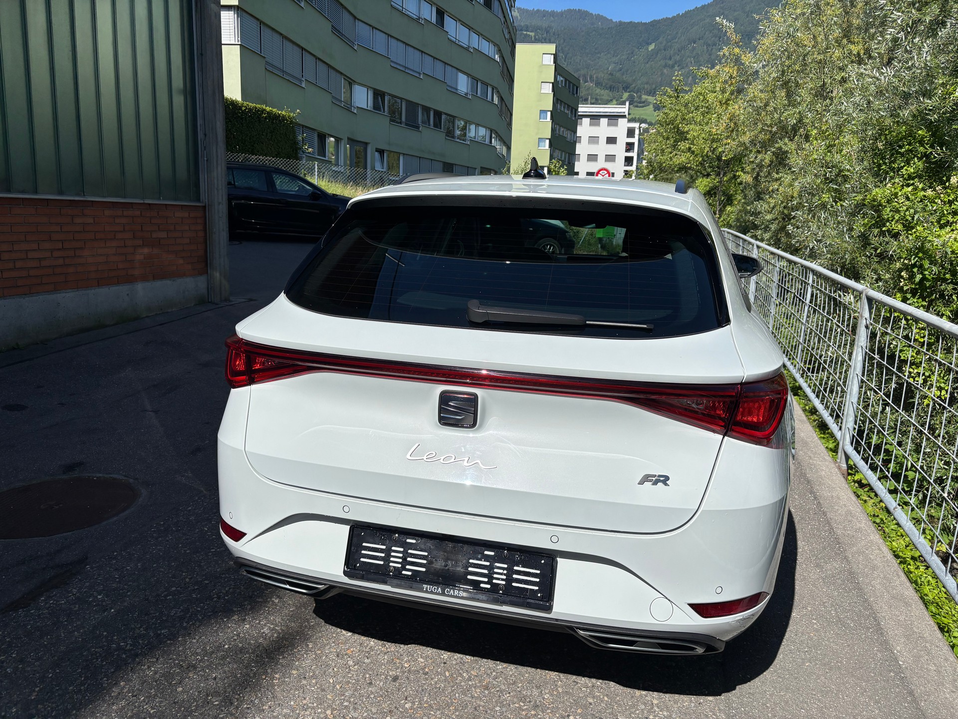 SEAT Leon ST 1.5 eTSI mHEV DSG Hola FR-showroom-element-3