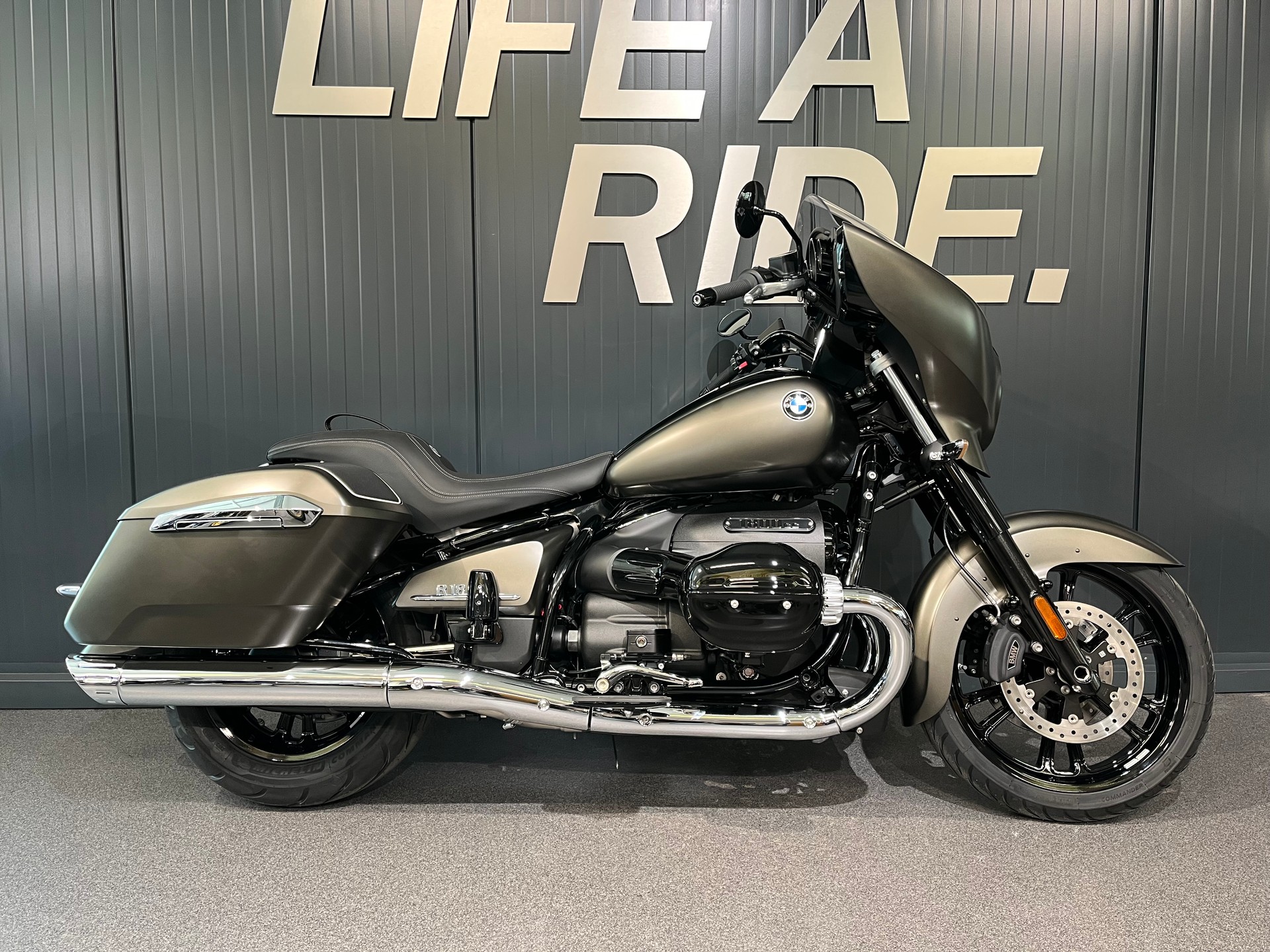 BMW R 18 Bagger-image-0