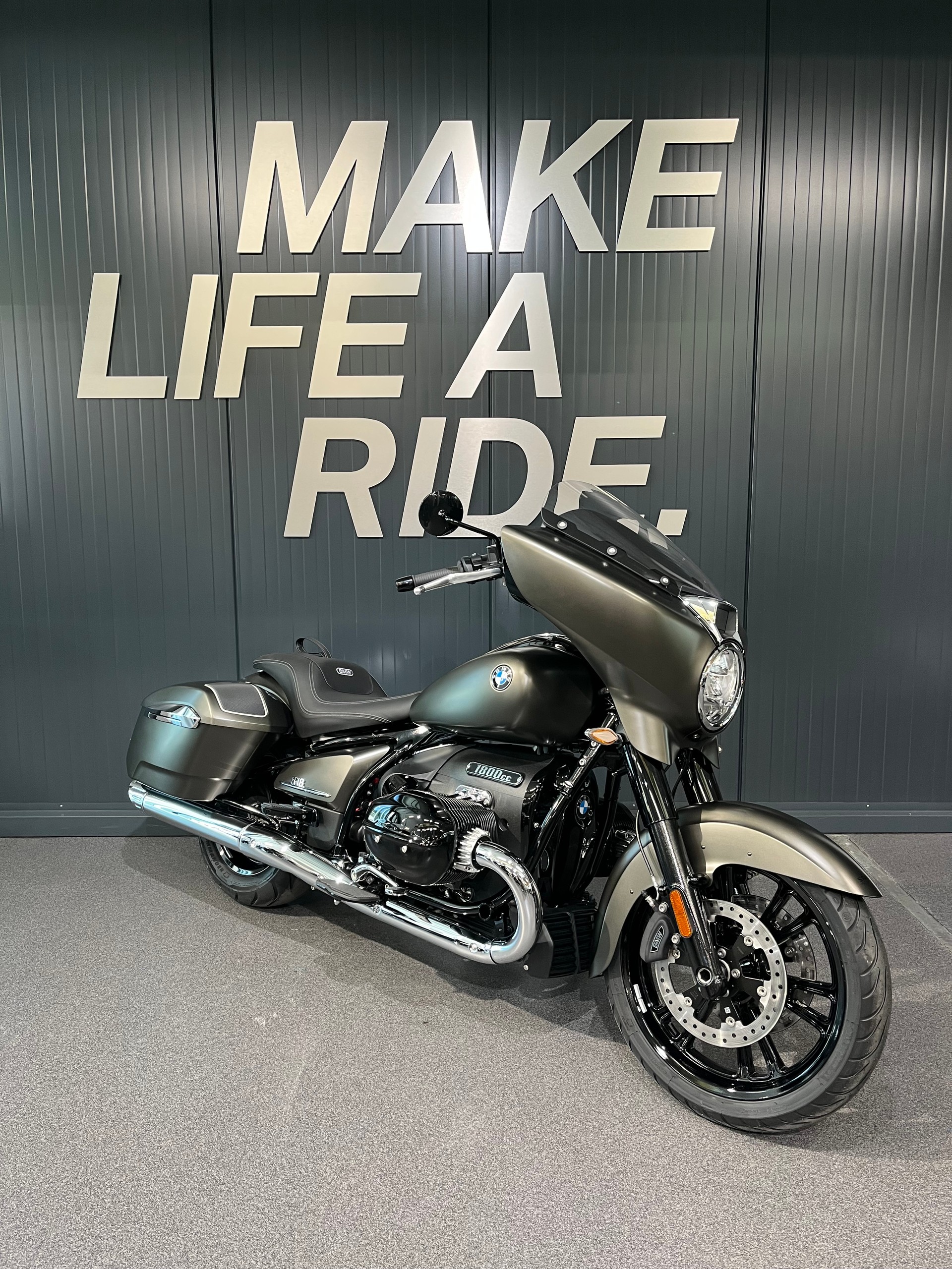 BMW R 18 Bagger-image-1