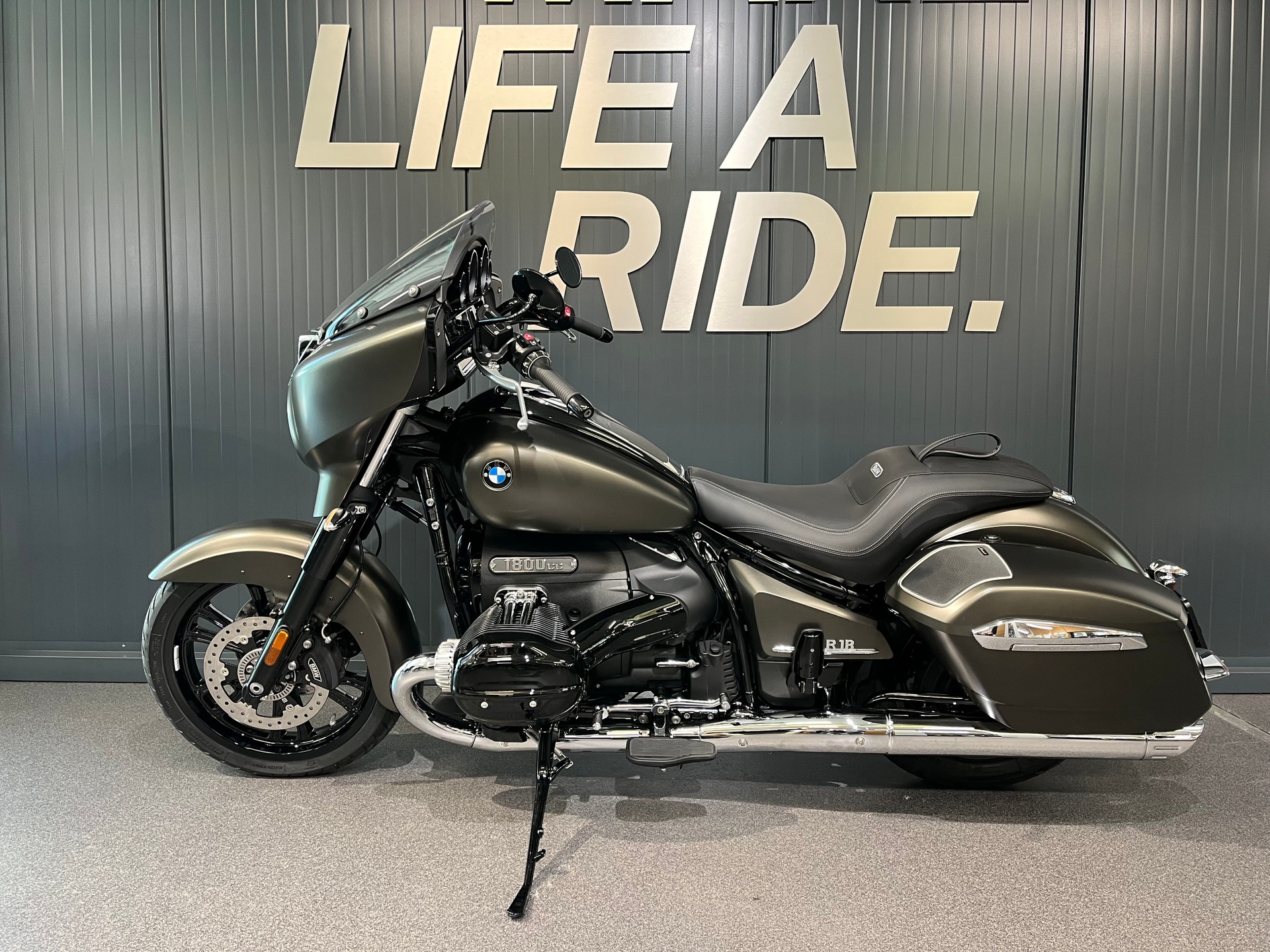 BMW R 18 Bagger-image-2
