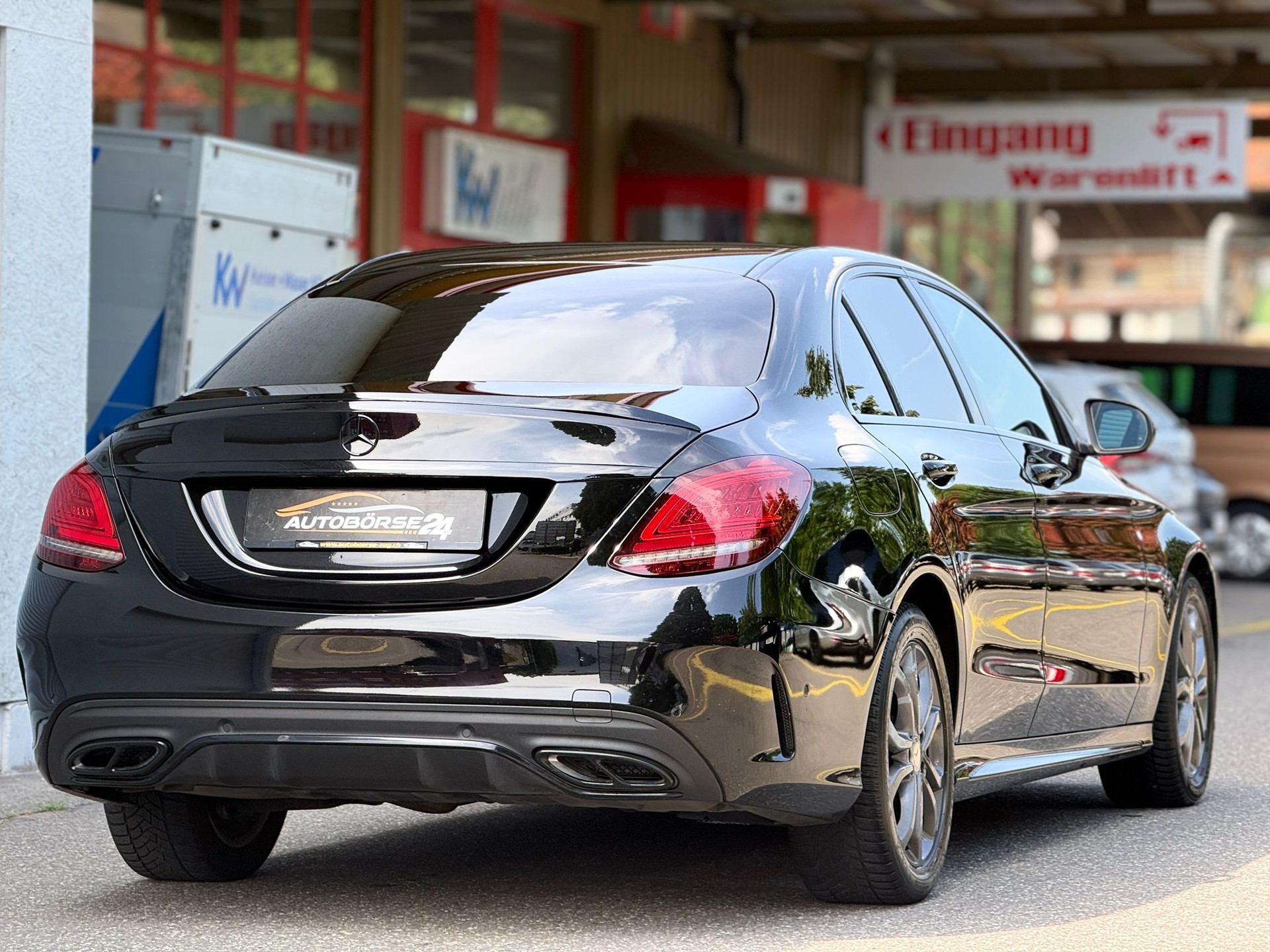 MERCEDES-BENZ C 220 d AMG Line 4matic-showroom-element-3