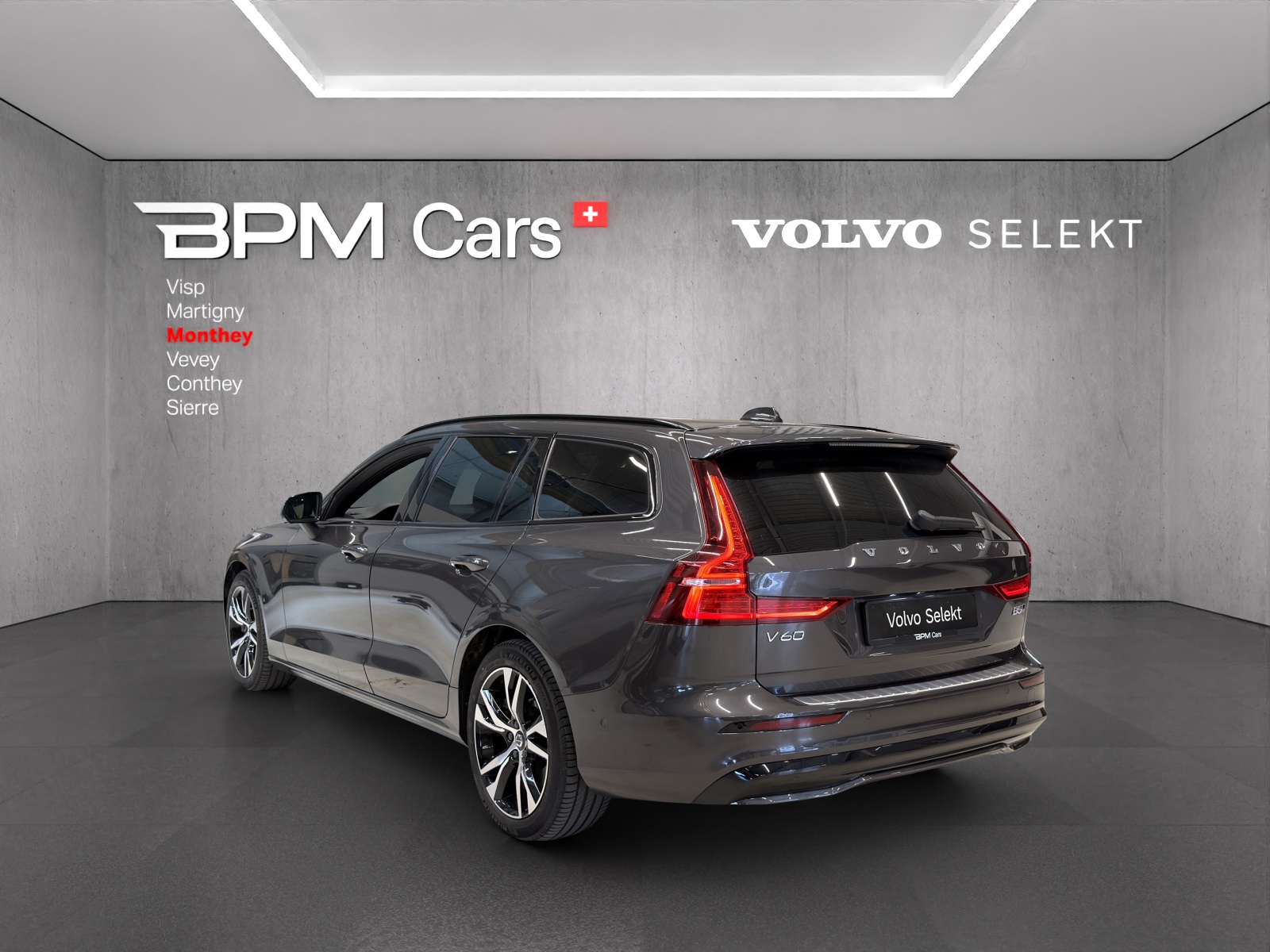 VOLVO V60 B5 AWD Benzin Mild Hybrid Plus Dark Geartronic-image-5
