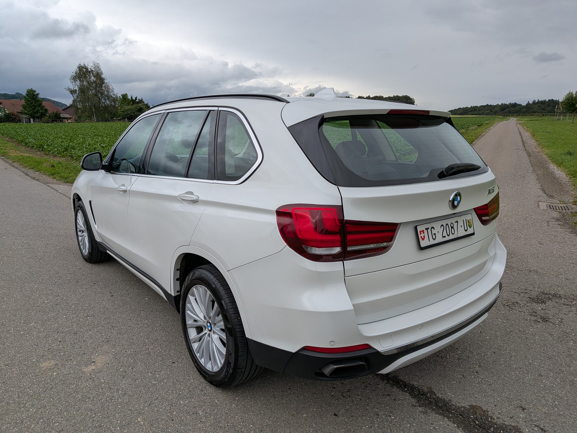 BMW X5 xDrive 50i Steptronic-image-11