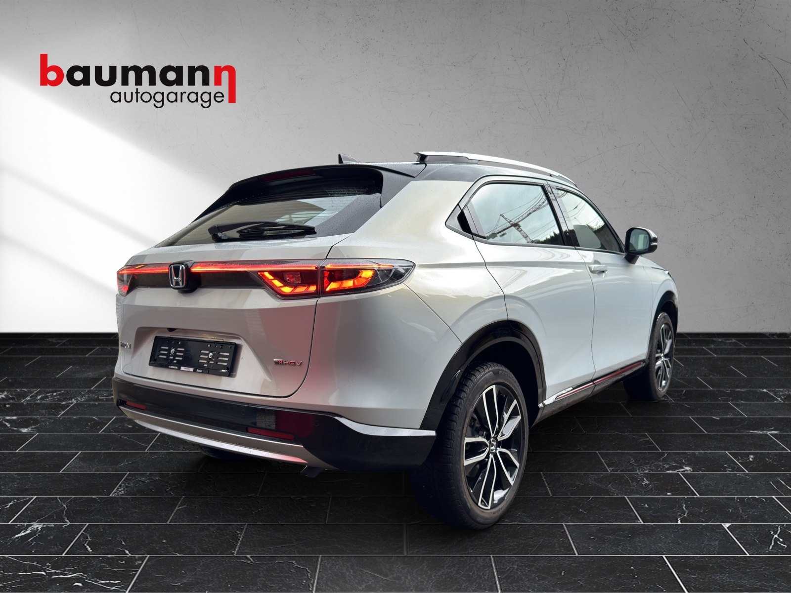 HONDA HR-V 1.5i-MMD Advance Style CVT-showroom-element-2