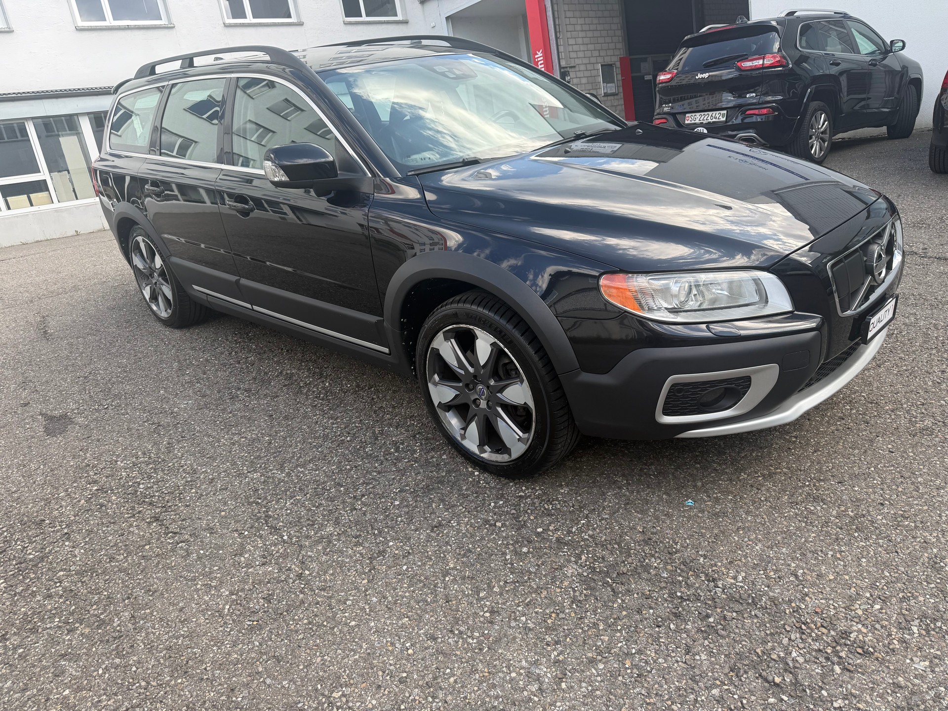 VOLVO XC70 D5 AWD Summum Geartronic-image-1
