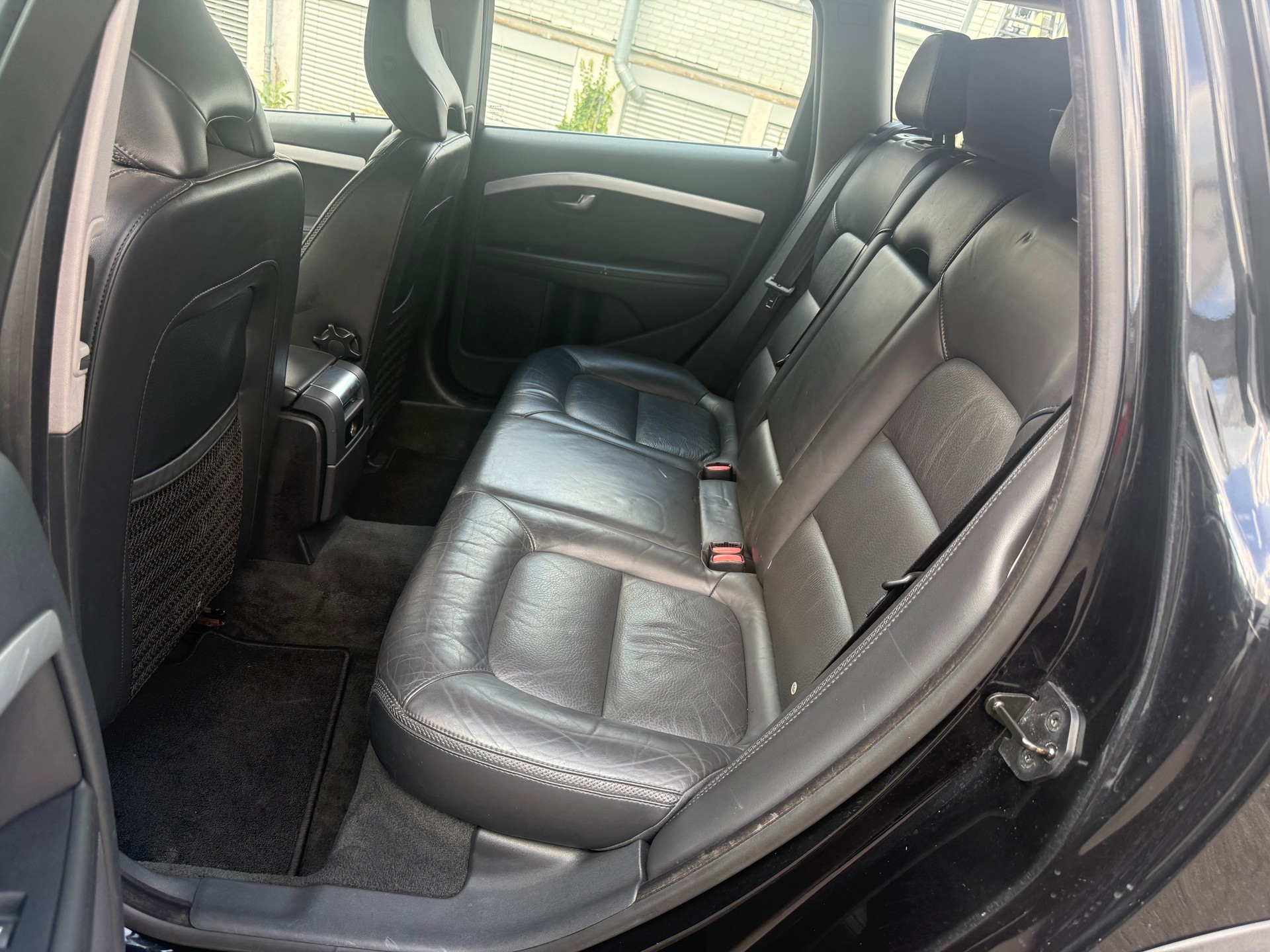 VOLVO XC70 D5 AWD Summum Geartronic-image-8