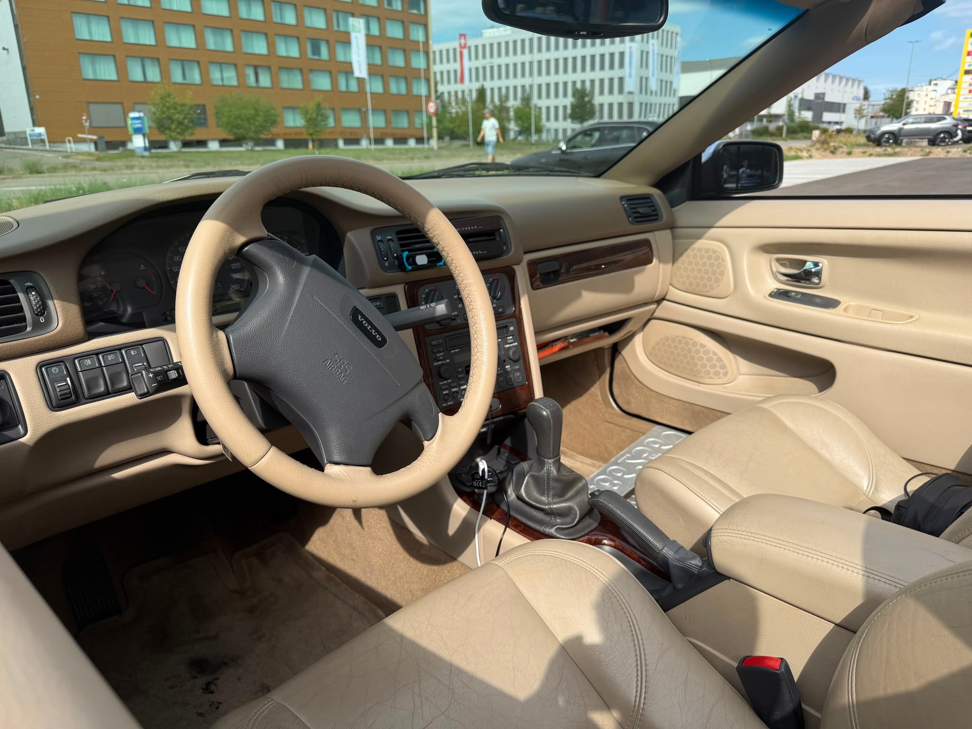 VOLVO 2.0 T-image-5