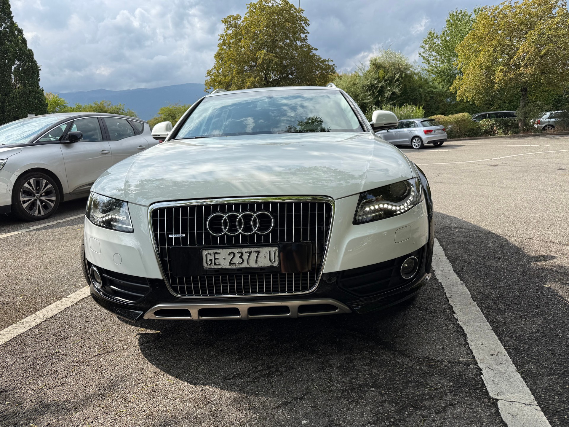 AUDI A4 allroad 2.0 TFSI quattro S-tronic-showroom-element-1