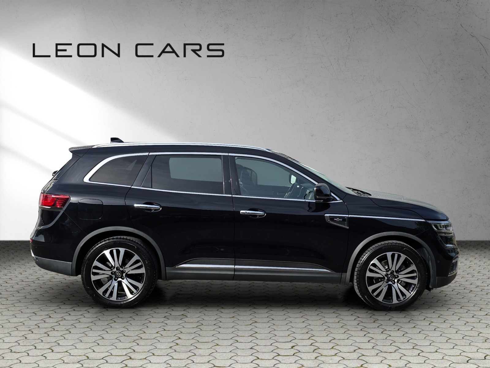 RENAULT Koleos 2.0 dCi Initiale Paris 4WD Xtronic CVT mit AHK-showroom-element-3