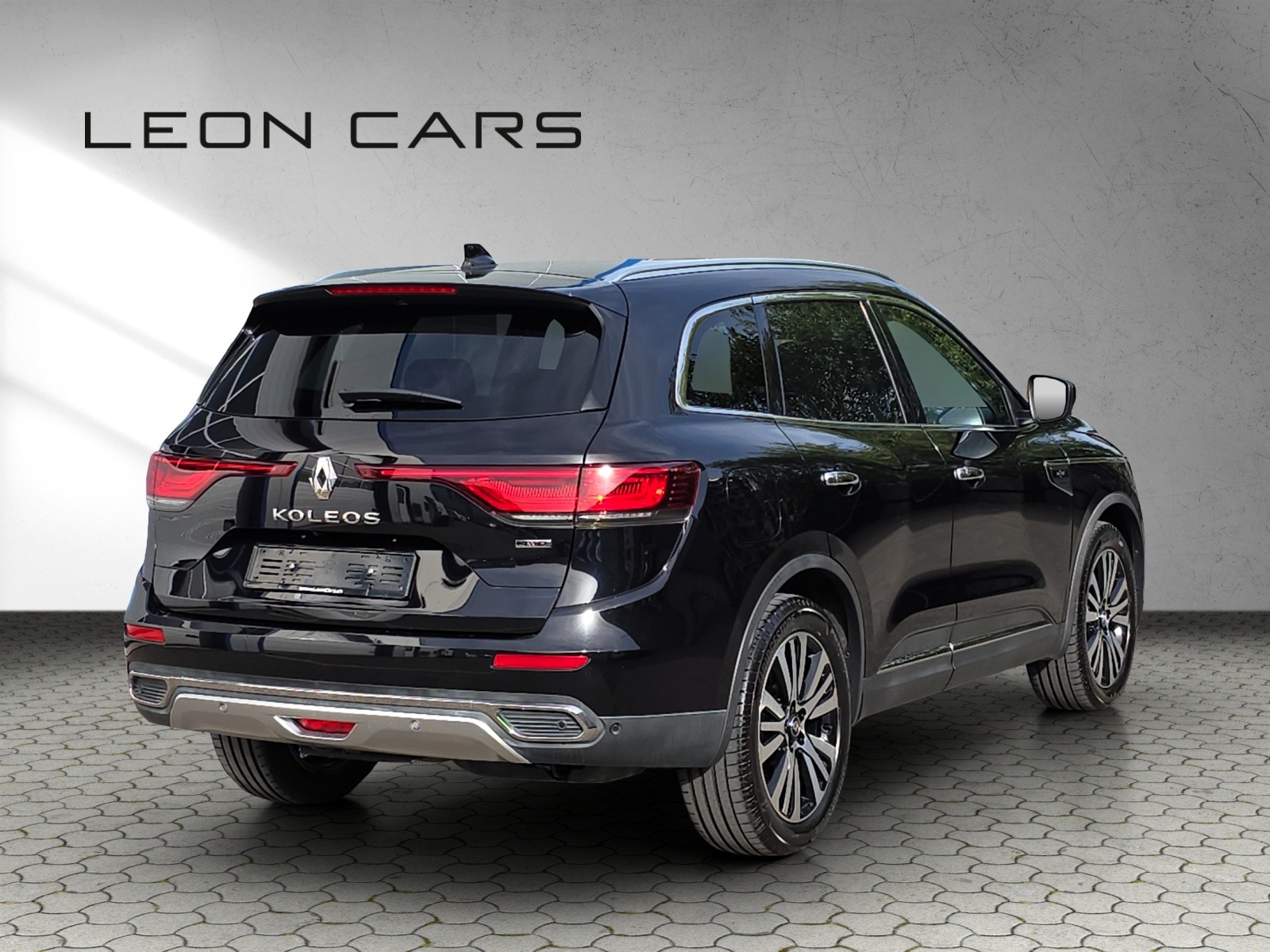 RENAULT Koleos 2.0 dCi Initiale Paris 4WD Xtronic CVT mit AHK-image-4