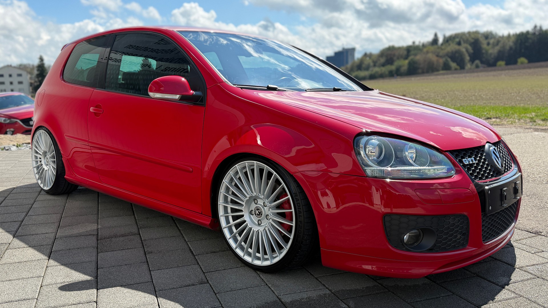 VW Golf 2.0 TFSI GTI Edition 30-showroom-element-3