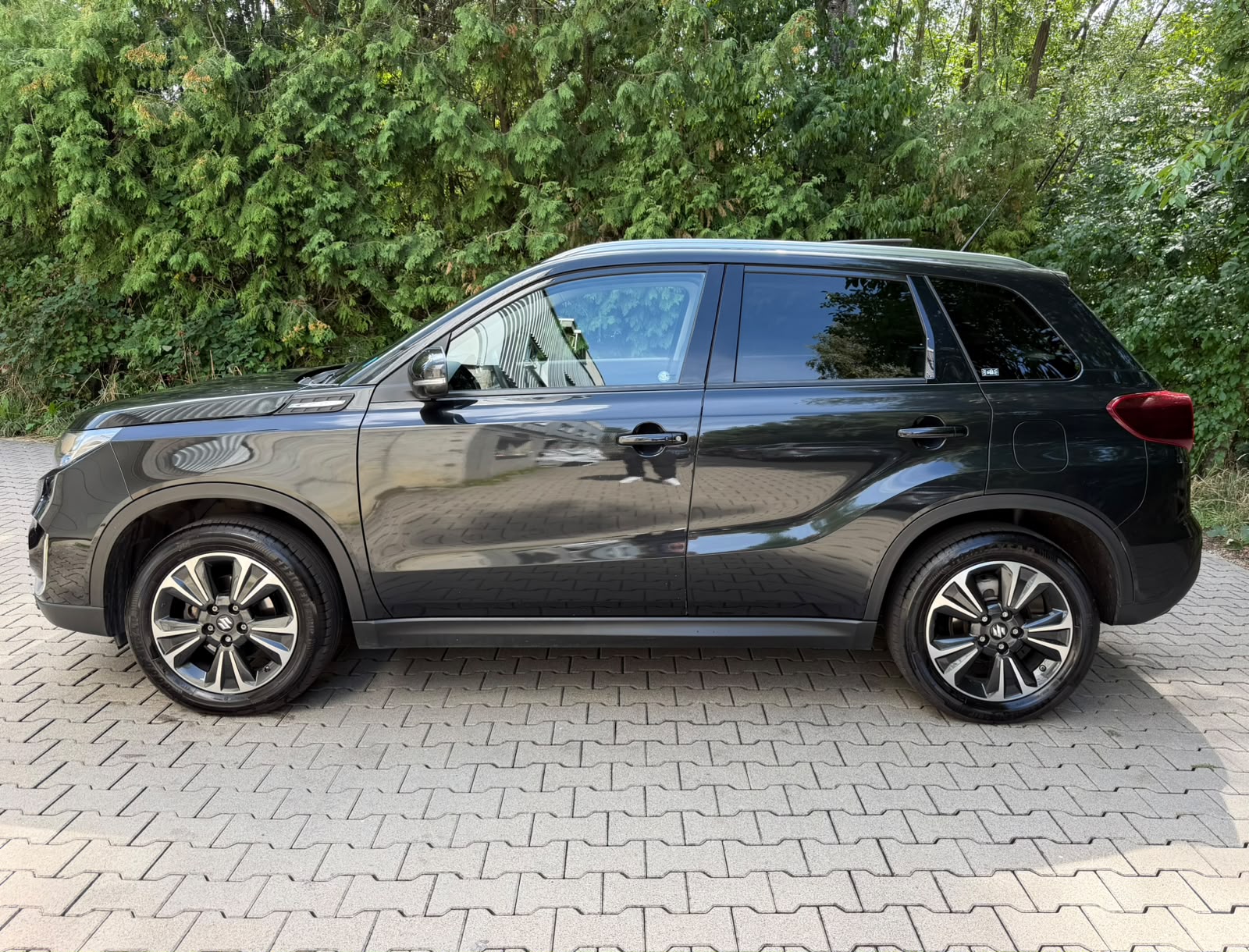 SUZUKI Vitara 1.5 Hybrid Compact Top 4x4 AGS-showroom-element-1