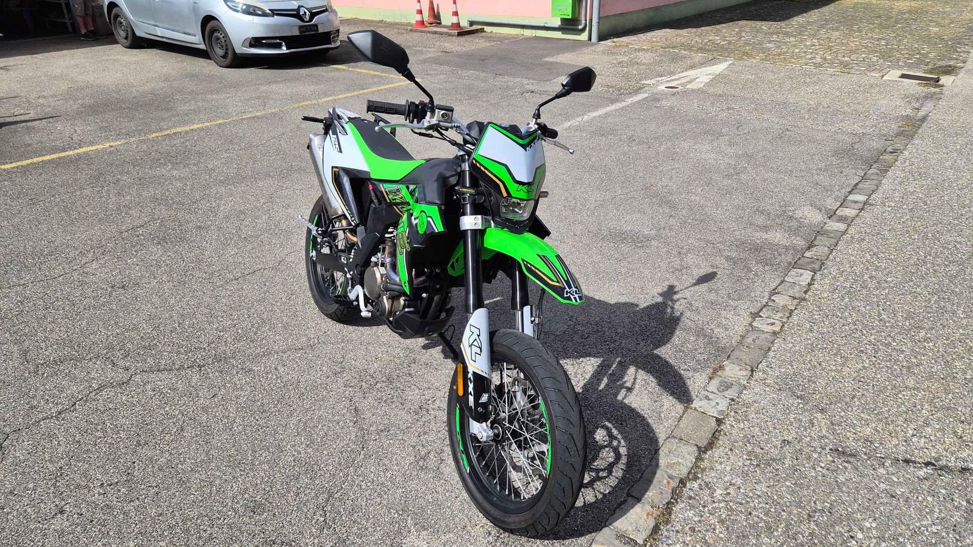 KL KXE 125 Supermoto-image-7
