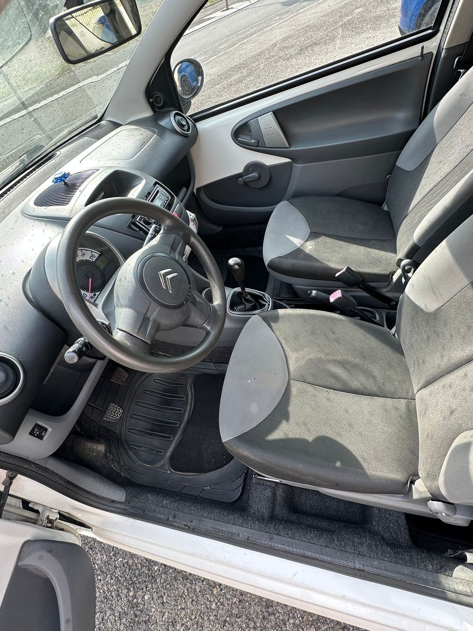CITROEN C1 1.0i X-image-4