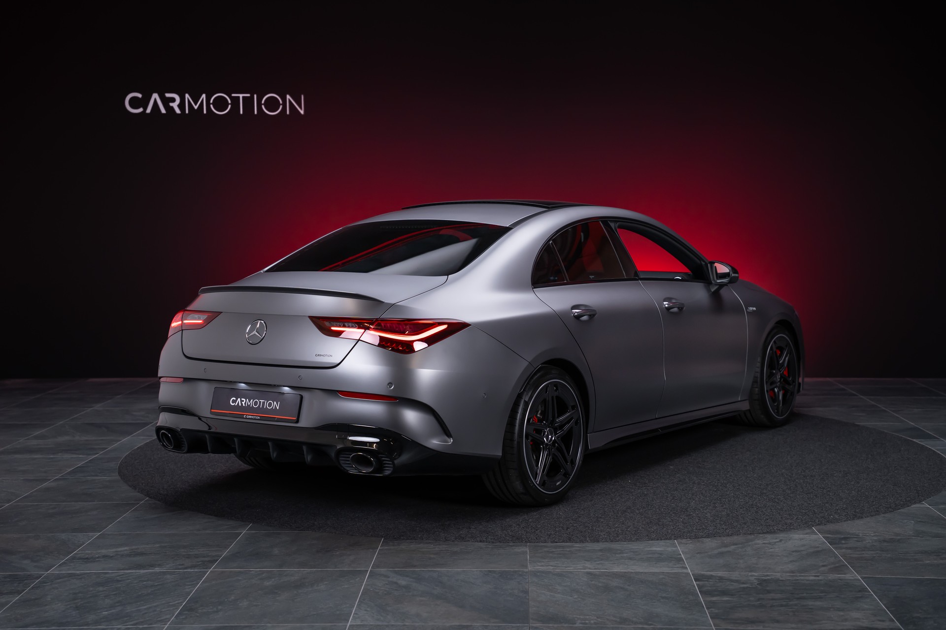 MERCEDES-BENZ CLA 35 AMG 4matic / Panorama-Glasdach / Burmester / Rückfahrkamera-image-4