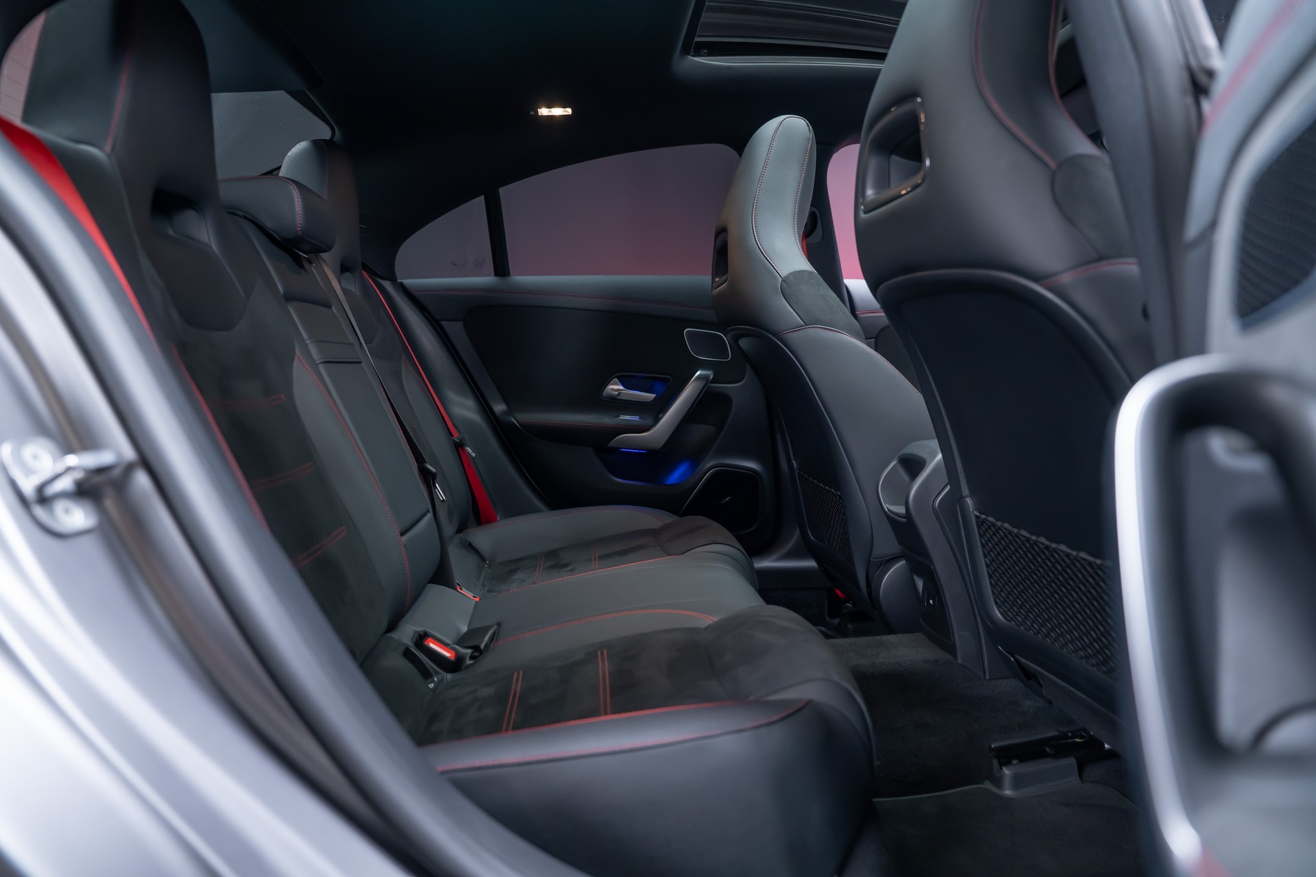 MERCEDES-BENZ CLA 35 AMG 4matic / Panorama-Glasdach / Burmester / Rückfahrkamera-image-22