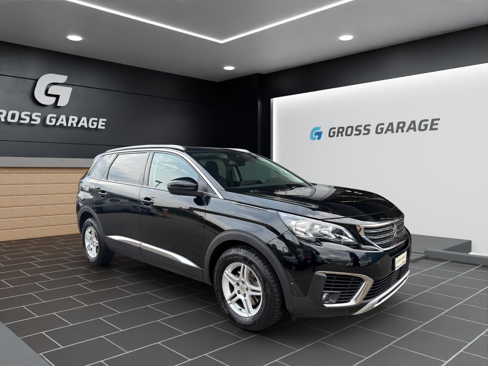 PEUGEOT 5008 1.2PureTech Allure