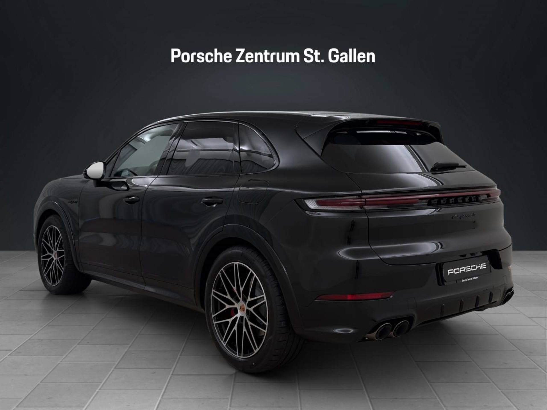 PORSCHE Cayenne S E-Hybrid Black Edition-showroom-element-2