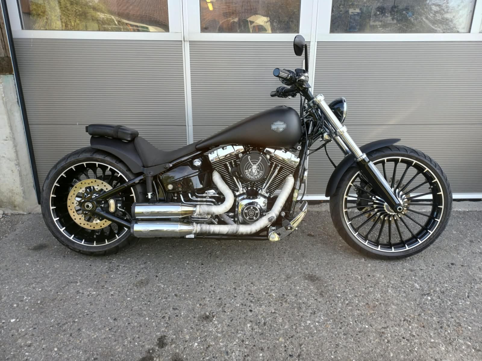 HARLEY-DAVIDSON FXSB Breakout 103 ABS-image-1