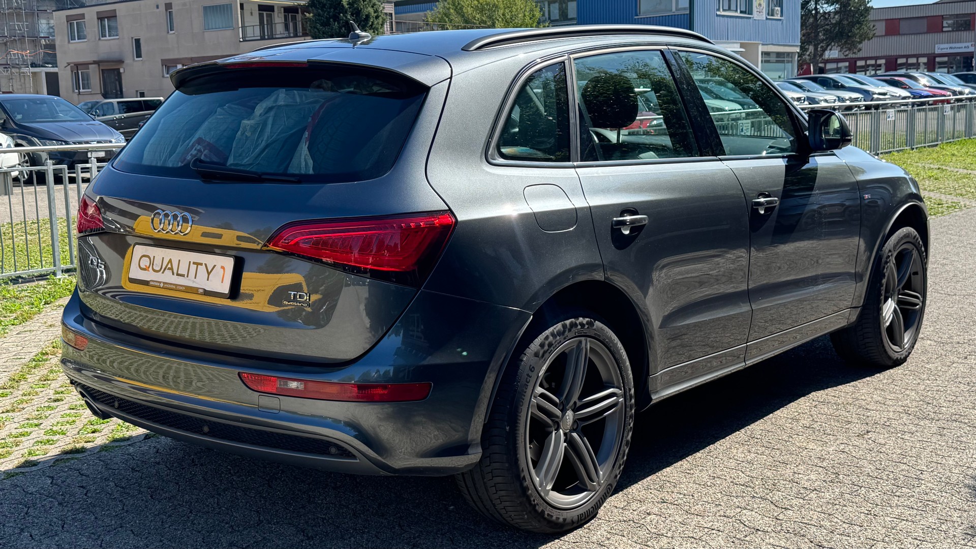 AUDI Q5 2.0 TDI quattro S-tronic-image-3