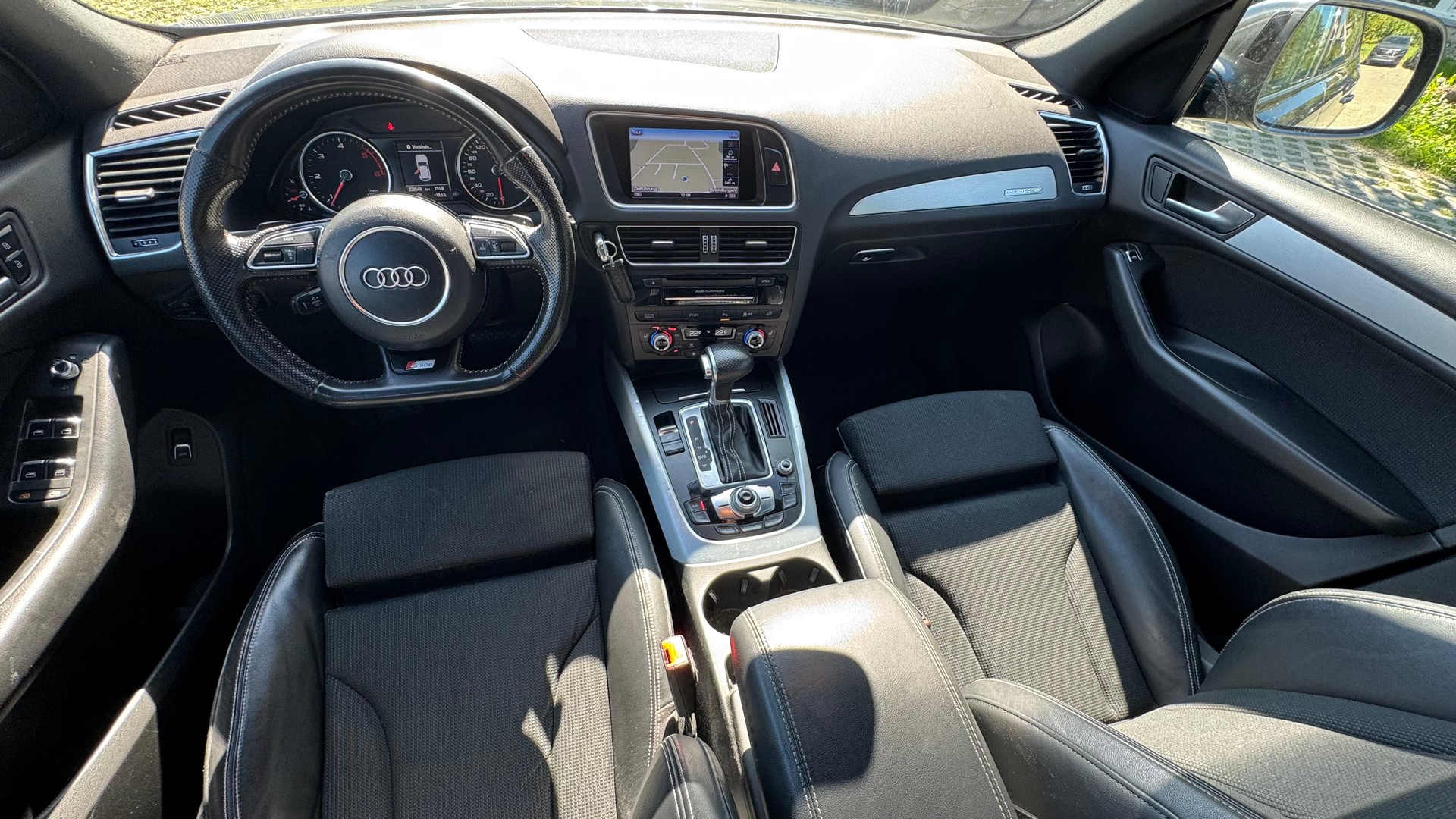 AUDI Q5 2.0 TDI quattro S-tronic-image-8