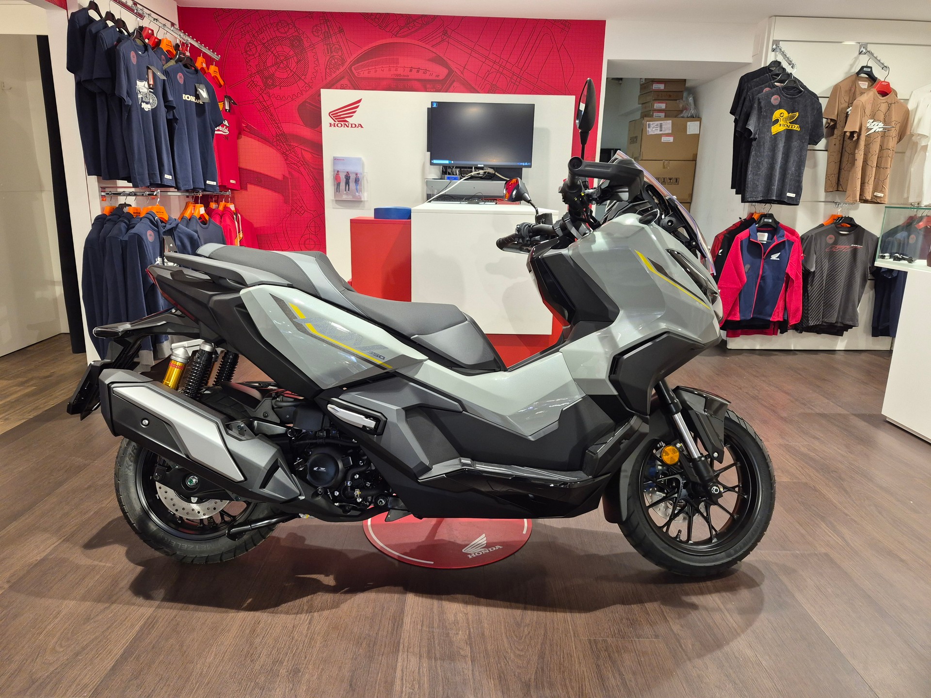 HONDA ADV 350-image-1