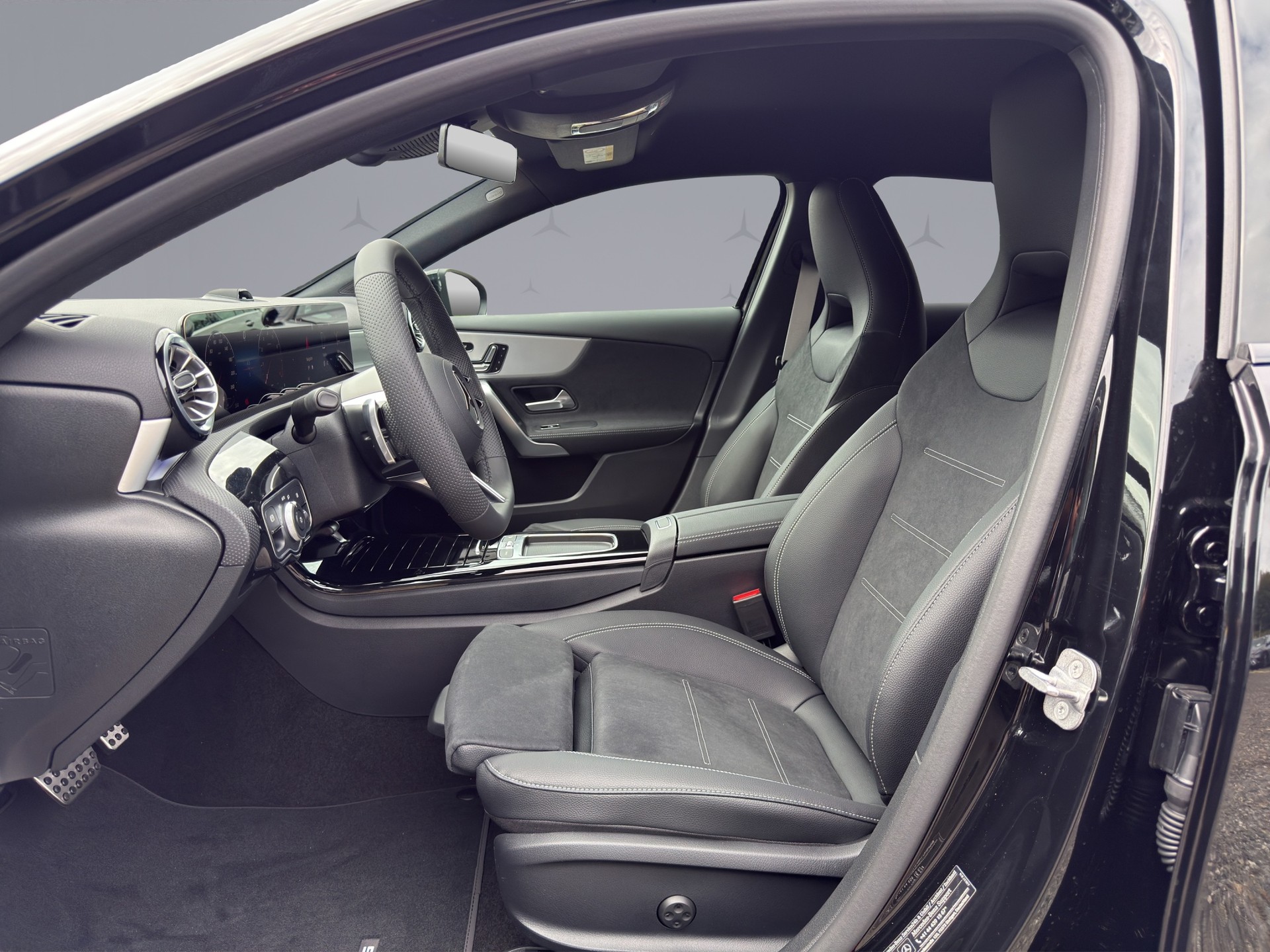 MERCEDES-BENZ A-Klasse W177 A 220 4m-image-10