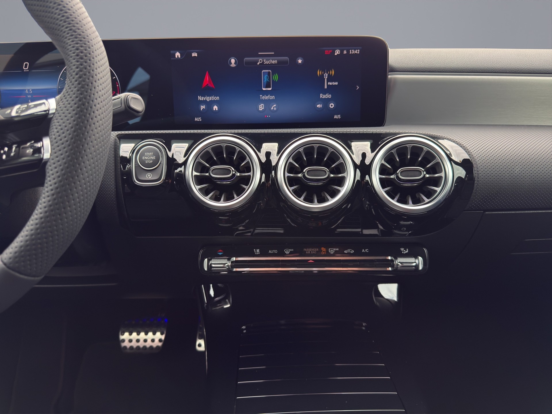 MERCEDES-BENZ A-Klasse W177 A 220 4m-image-15