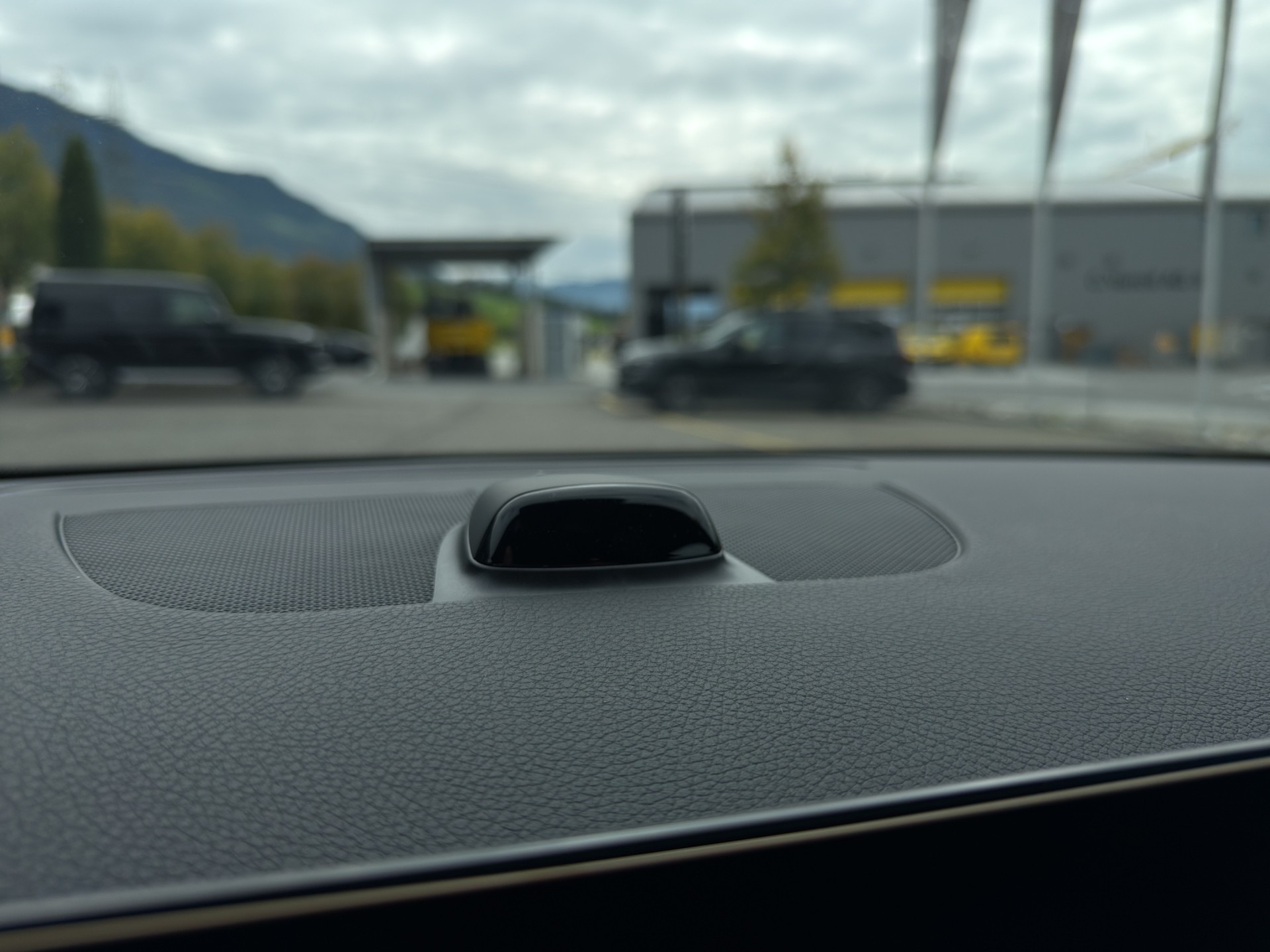 MERCEDES-BENZ A-Klasse W177 A 220 4m-image-25