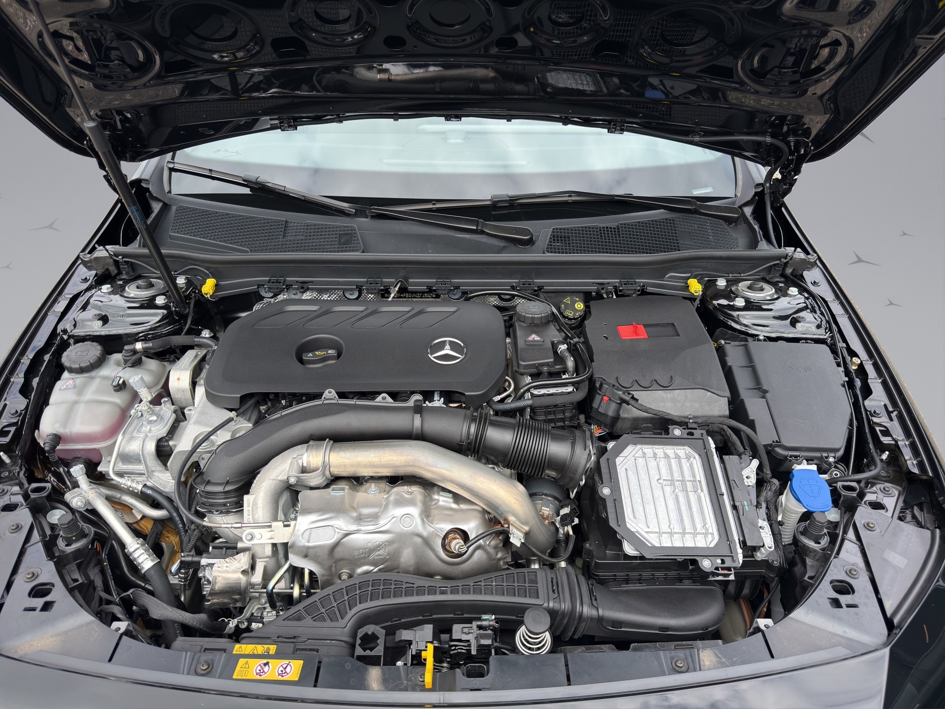 MERCEDES-BENZ A-Klasse W177 A 220 4m-image-20