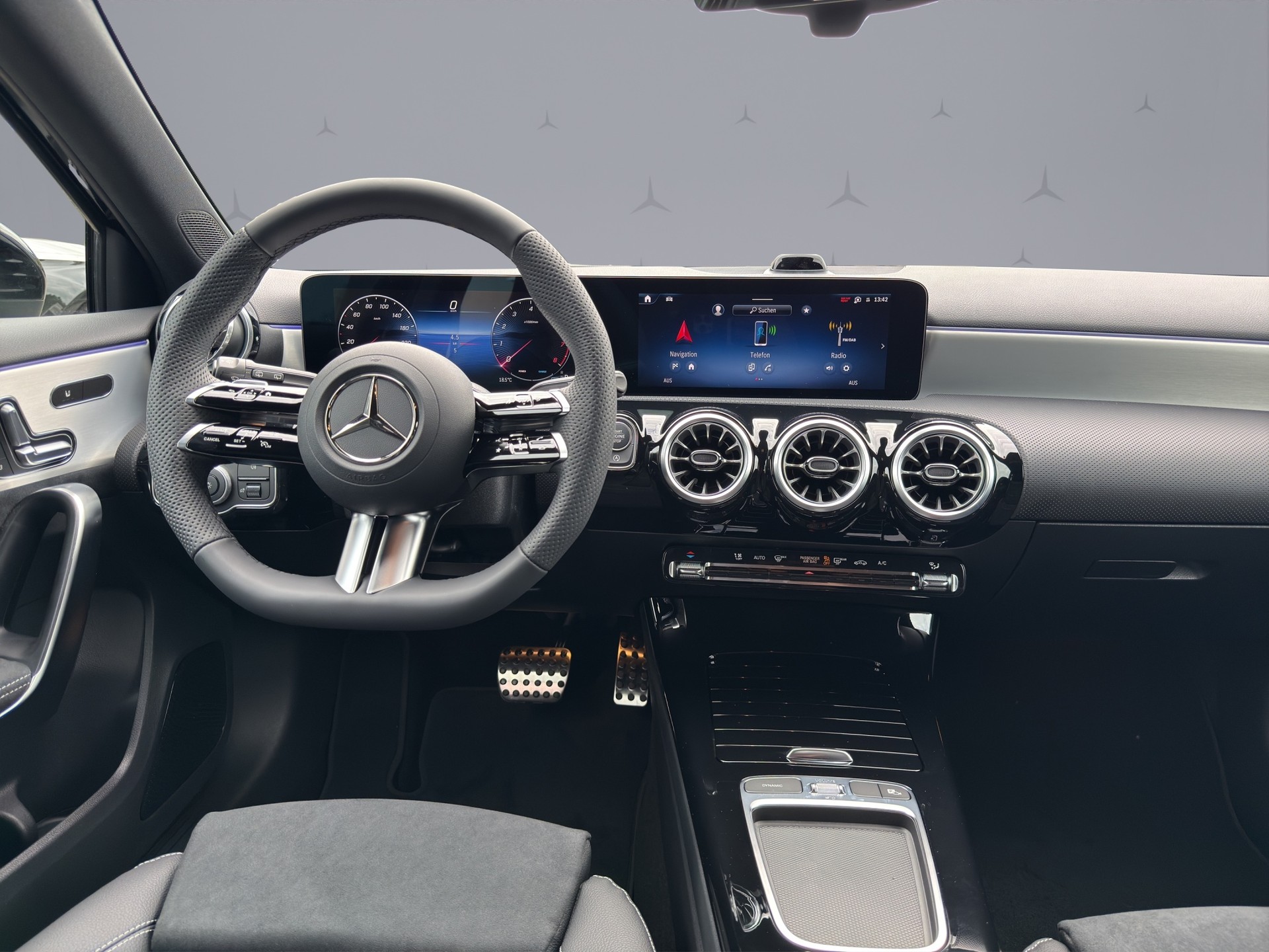 MERCEDES-BENZ A-Klasse W177 A 220 4m-image-14