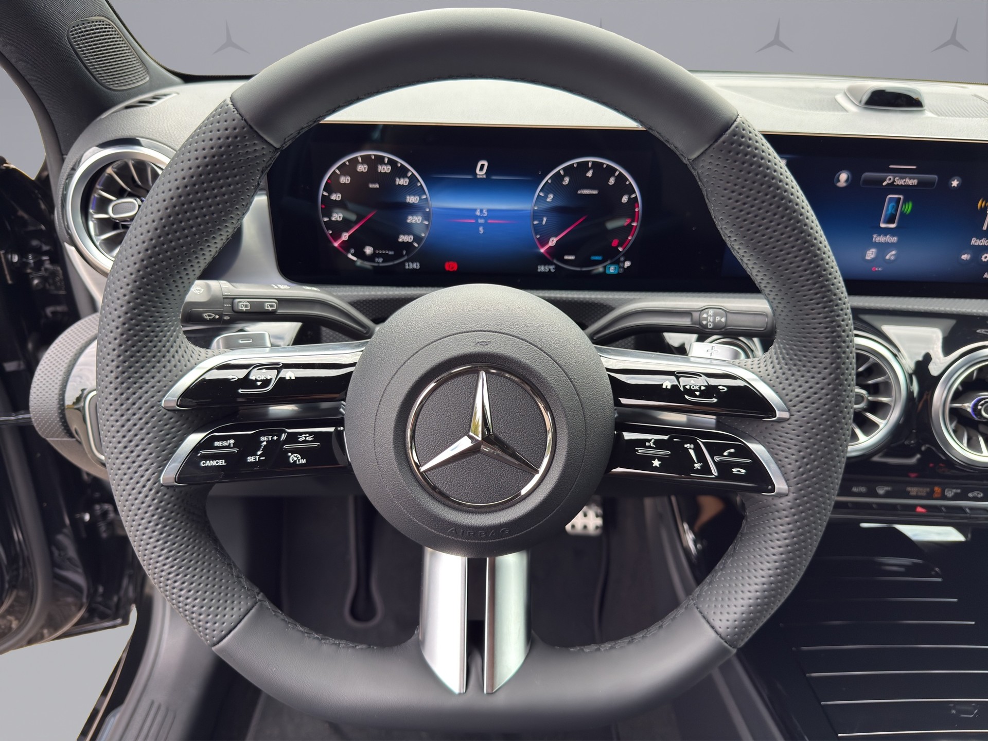 MERCEDES-BENZ A-Klasse W177 A 220 4m-image-11