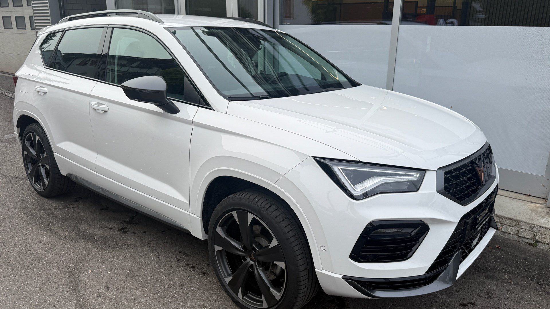 CUPRA Ateca Basis 4Drive *** ANHÄNGERKUPPLUNG & 5 JAHRE CUPRA WERKSGARANTIE ***-showroom-element-2