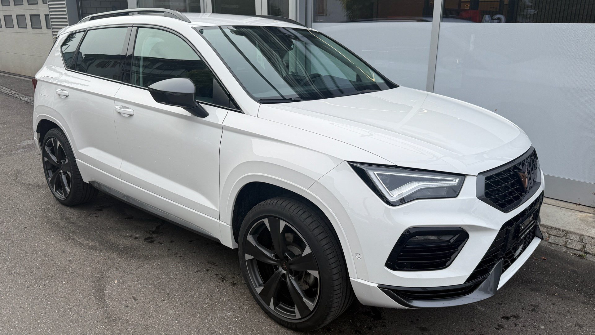 CUPRA Ateca Basis 4Drive *** ANHÄNGERKUPPLUNG & 5 JAHRE CUPRA WERKSGARANTIE ***-showroom-element-3