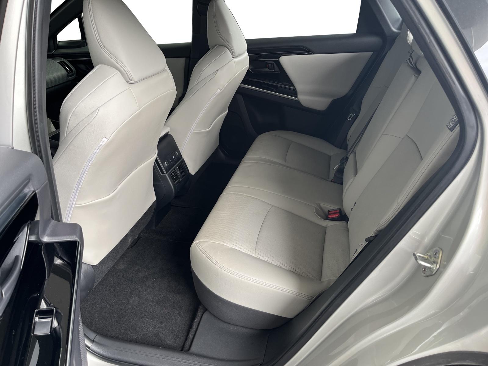 TOYOTA bZ4X Premium AWD-image-10