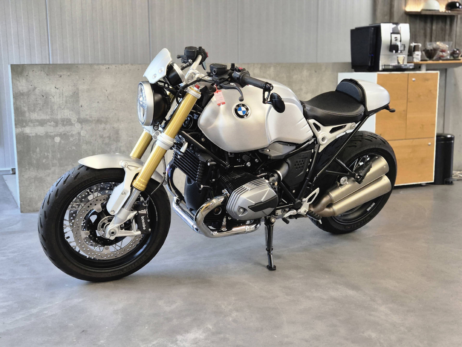 BMW R nineT-image-4