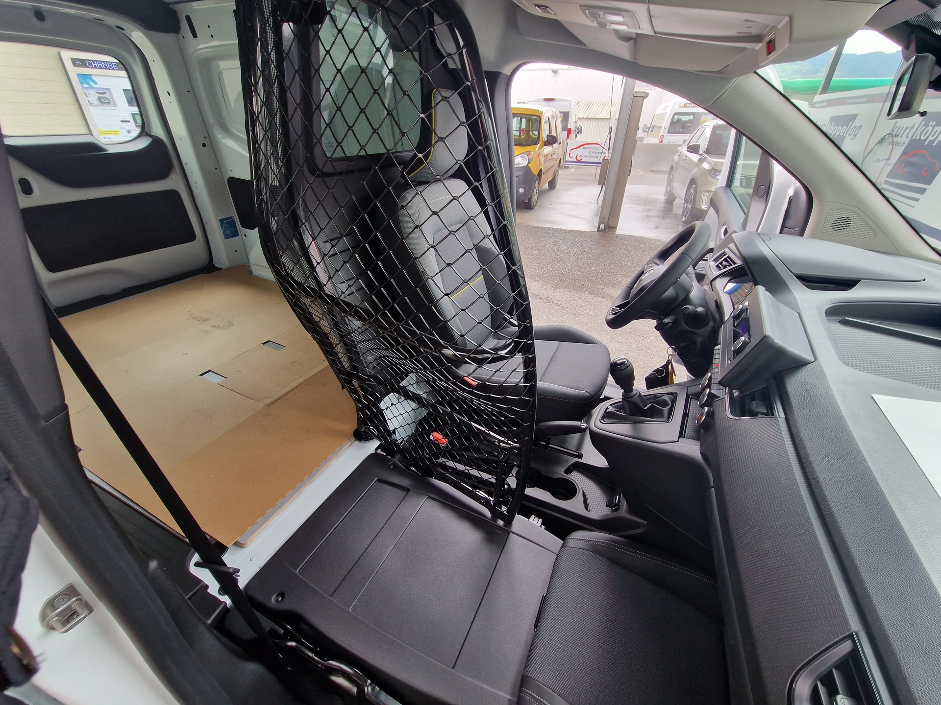RENAULT KANGOO Van 1.3 TCe Advance-image-6