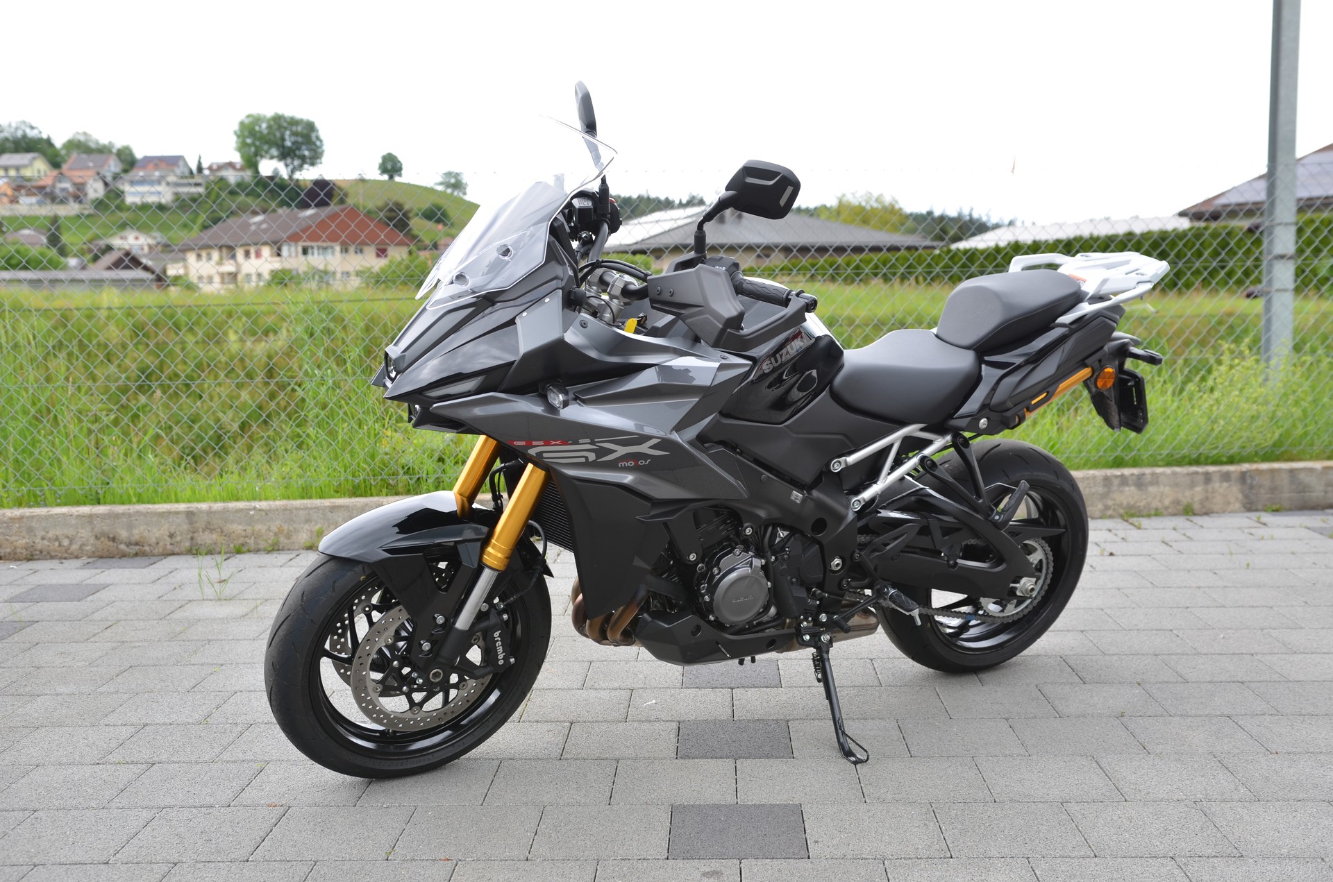SUZUKI GSX-S 1000 GX-image-4