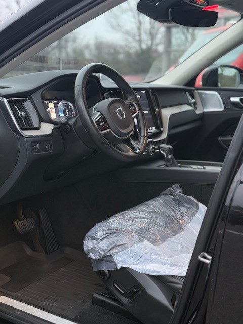 VOLVO XC60 D5 AWD Inscription Geartronic-image-7